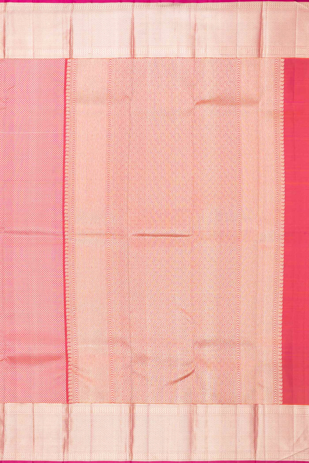 Close up image of the pallu of Pure Silk Pure Zari Orange Dual Tone Kanchipuram SareeJacquard design on the body and Zari Border