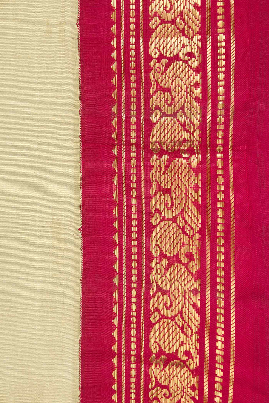 Border image of Pure Silk Pure Zari Beige Kanchipuram Saree with Plain Body and One Side Border