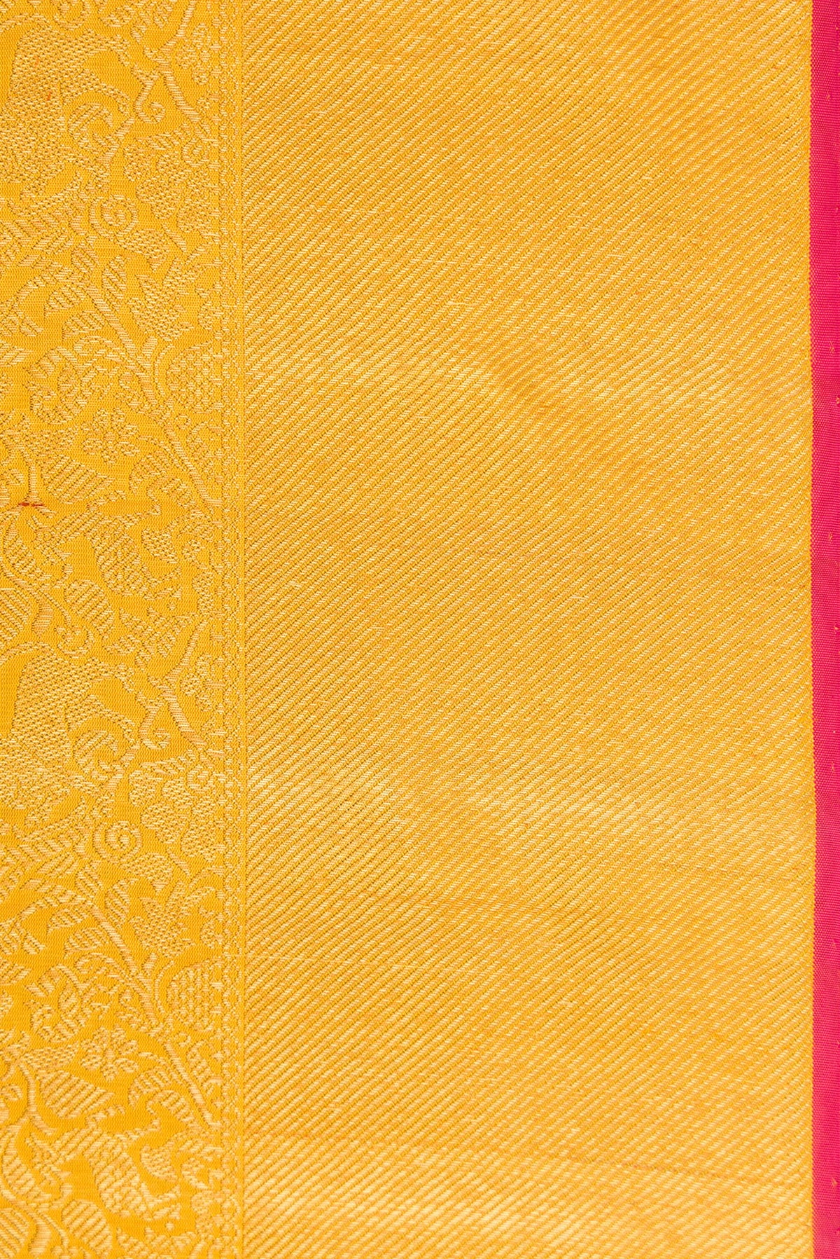 Border image of Pure Silk Pure Zari Gold Dual Tone Kanjivaram Saree with Zari Brocade on the body and Zari Border. 