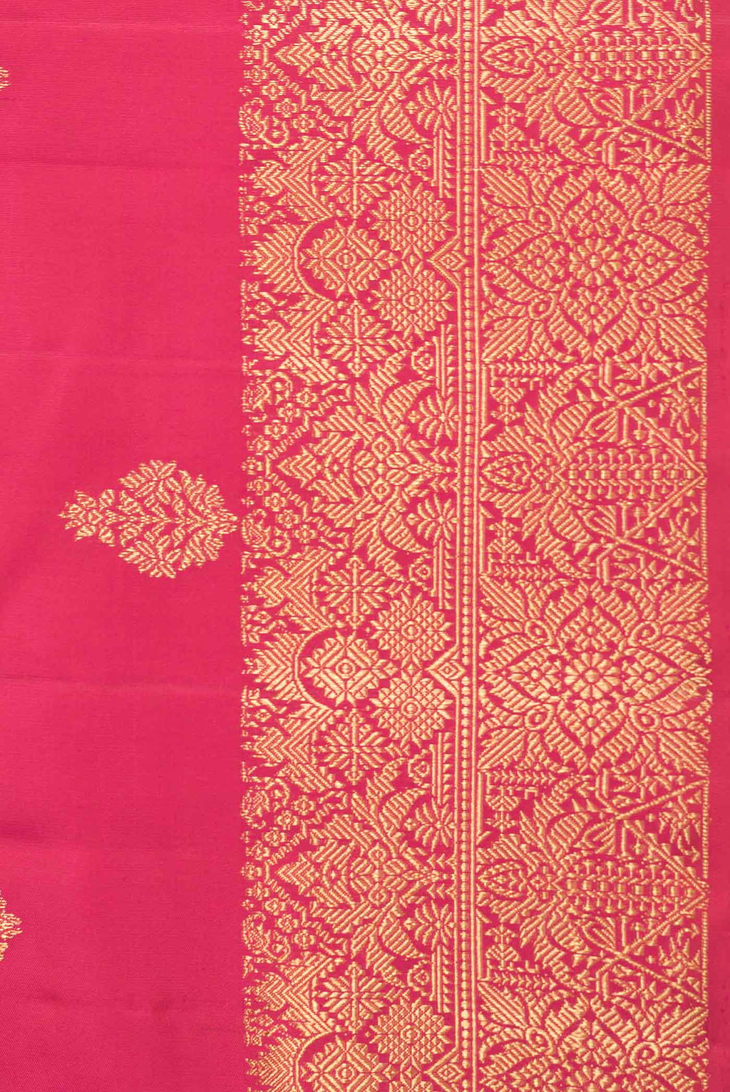 Border image of Dark Pink Dual Tone Kanchipuram Silk Saree with Zari Butta on the body and Zari Border