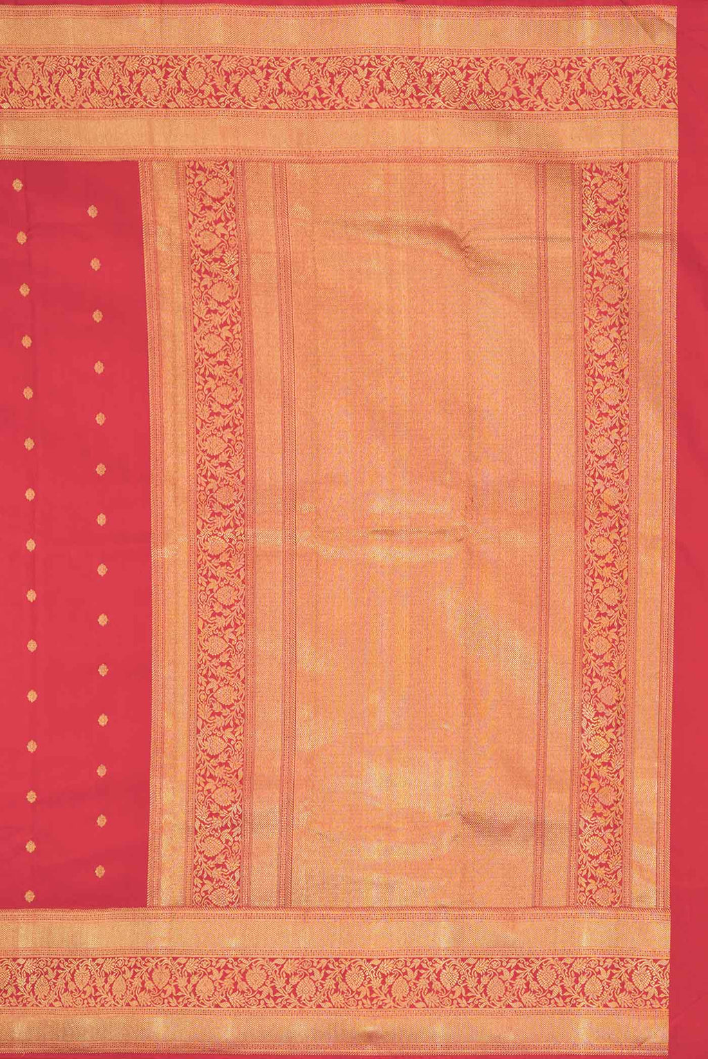 Close up image of the pallu of Pure Silk Pure Zari Red Dual Tone Kanchipuram Saree with Zari Butta on the body and Zari Border
