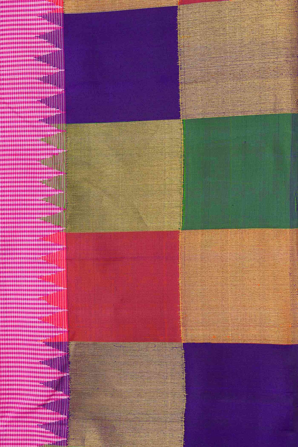 Border image of Pure Silk Pure Zari Pink Dual Tone Kanchipuram Saree with Checked design on the body and Fancy Border
