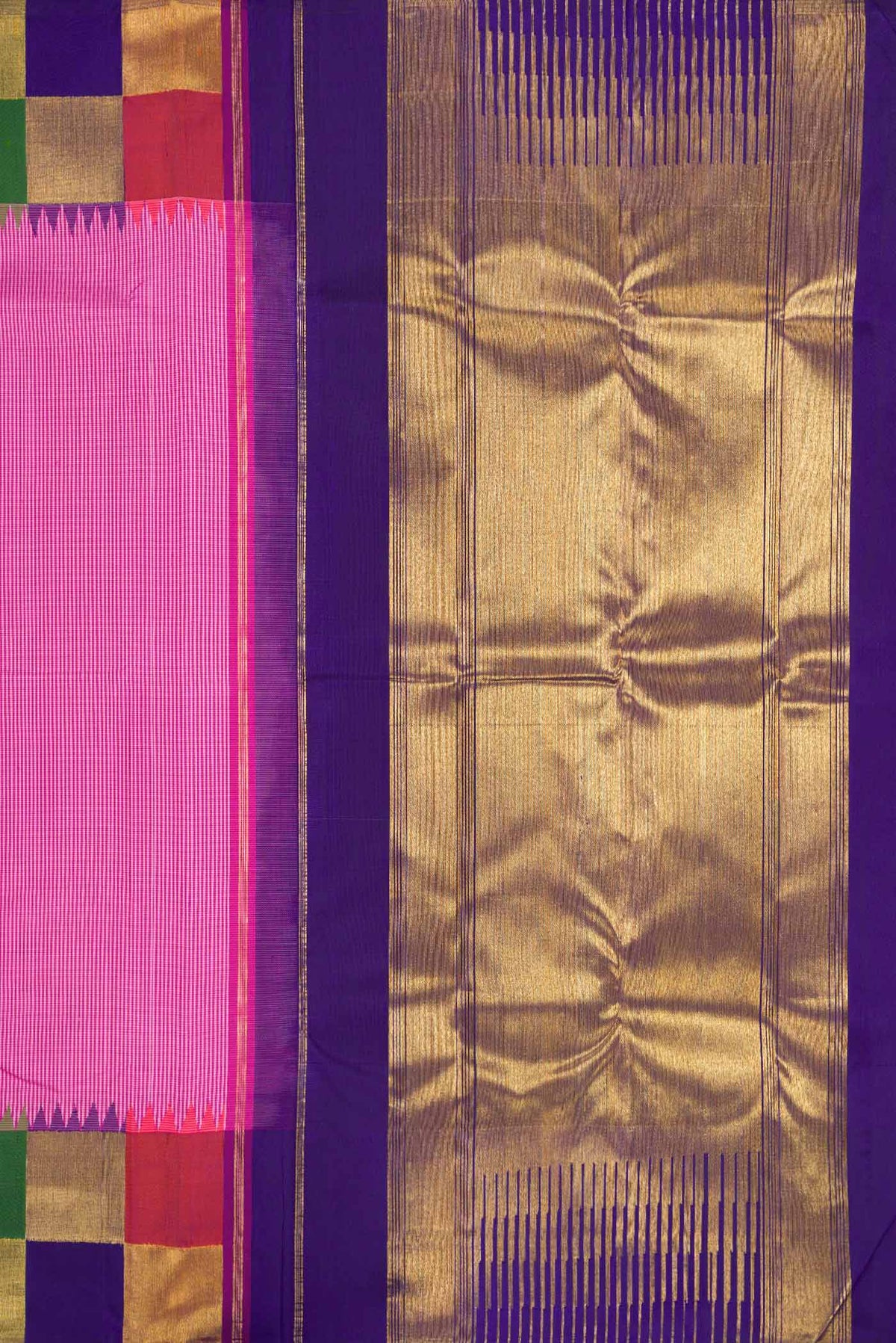 Close up image of the pallu of Pure Silk Pure Zari Pink Dual Tone Kanchipuram Saree with Checked design on the body and Fancy Border