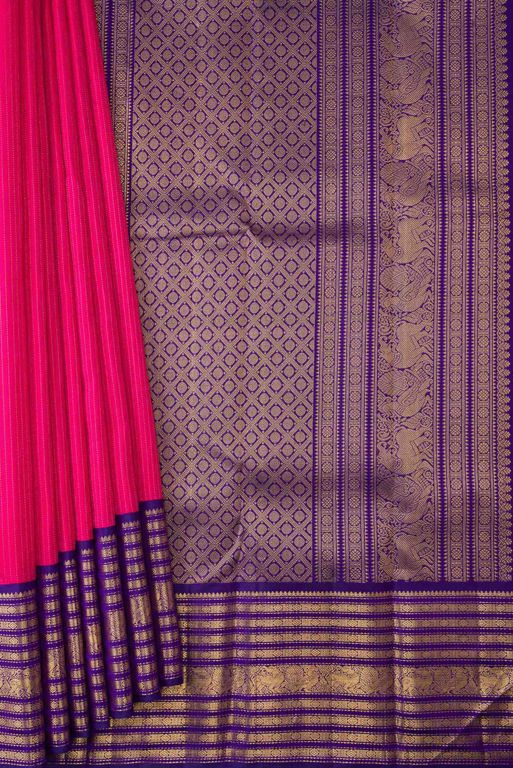 Pleats and pallu of Dark Pink Dual Tone Kanchipuram Silk Saree with Stripes on the body and Zari Border