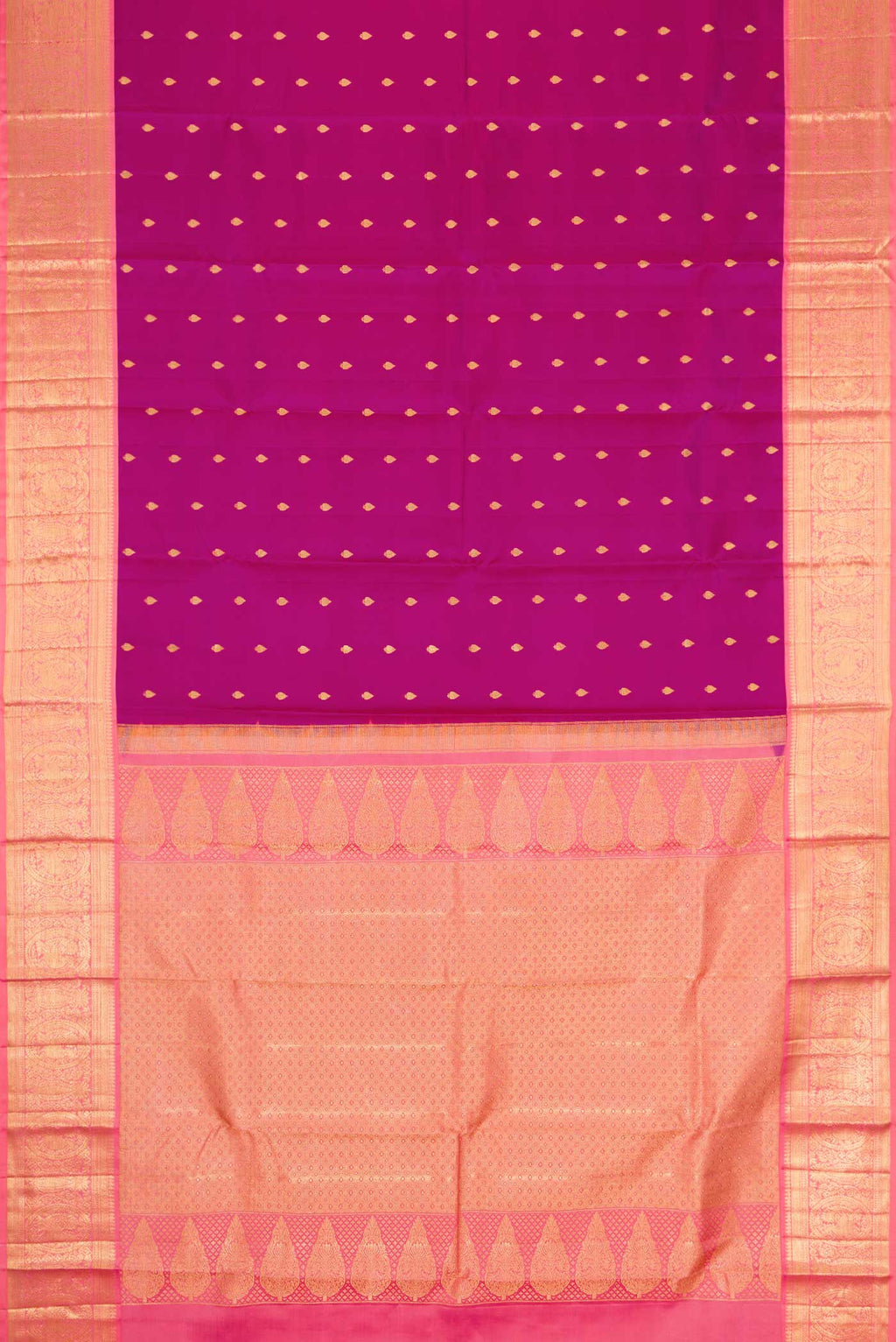 Flat view of Magenta Dual Tone Kanchipuram Silk Saree with Zari Butta on the body and Zari Border