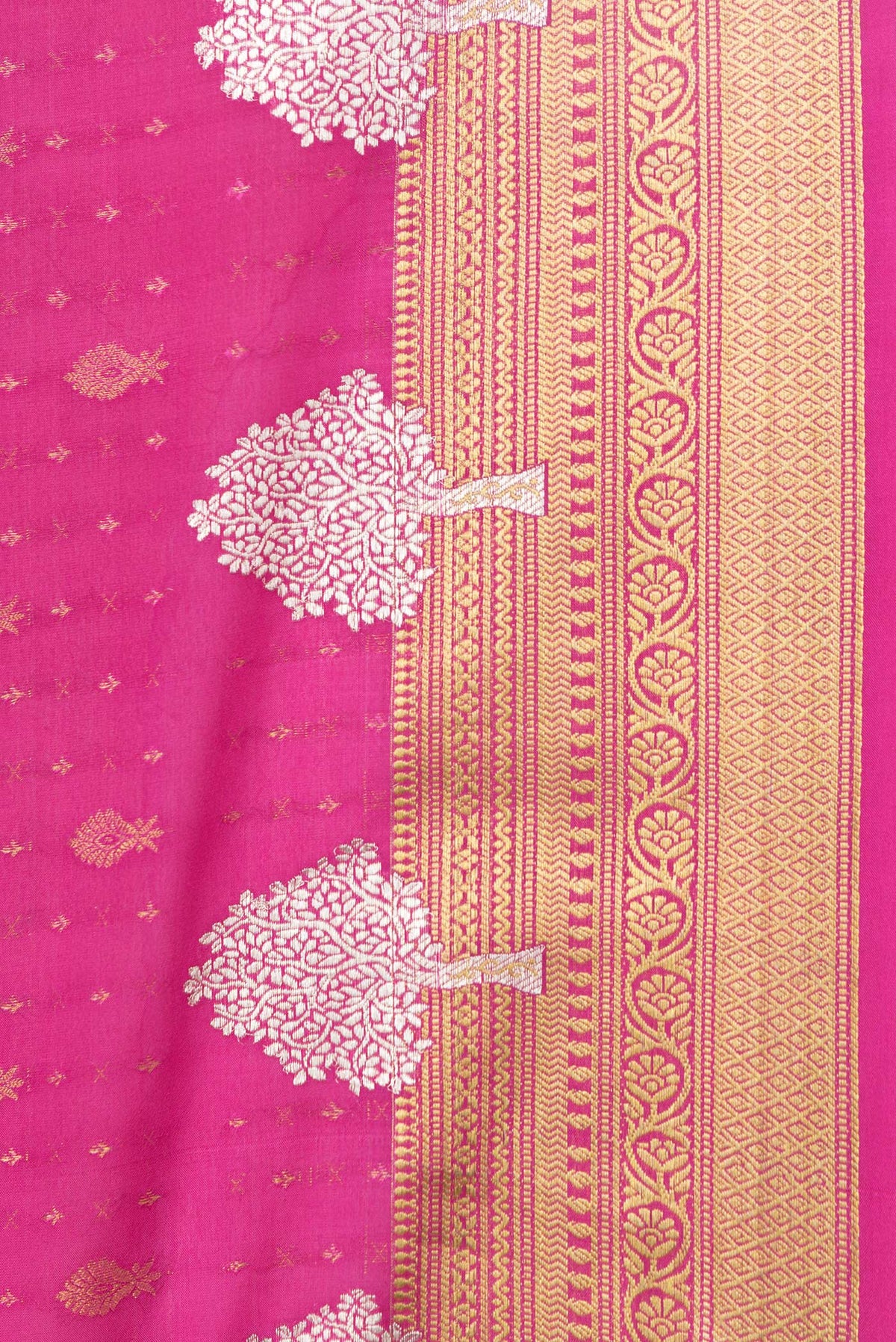 Border image of Pink Dual Tone Mysore Silk Saree with Zari Butta on the body and Zari Border. 