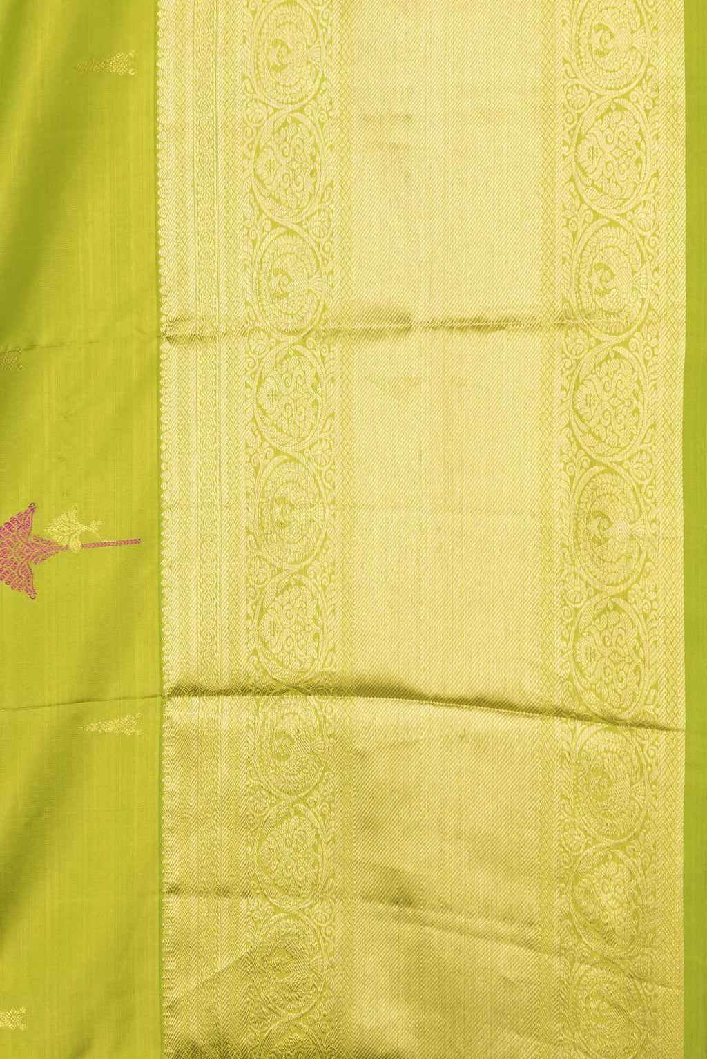 Border image of Parrot Green Dual Tone Kanjivaram Saree with Zari Butta on the body and Zari Border. 
