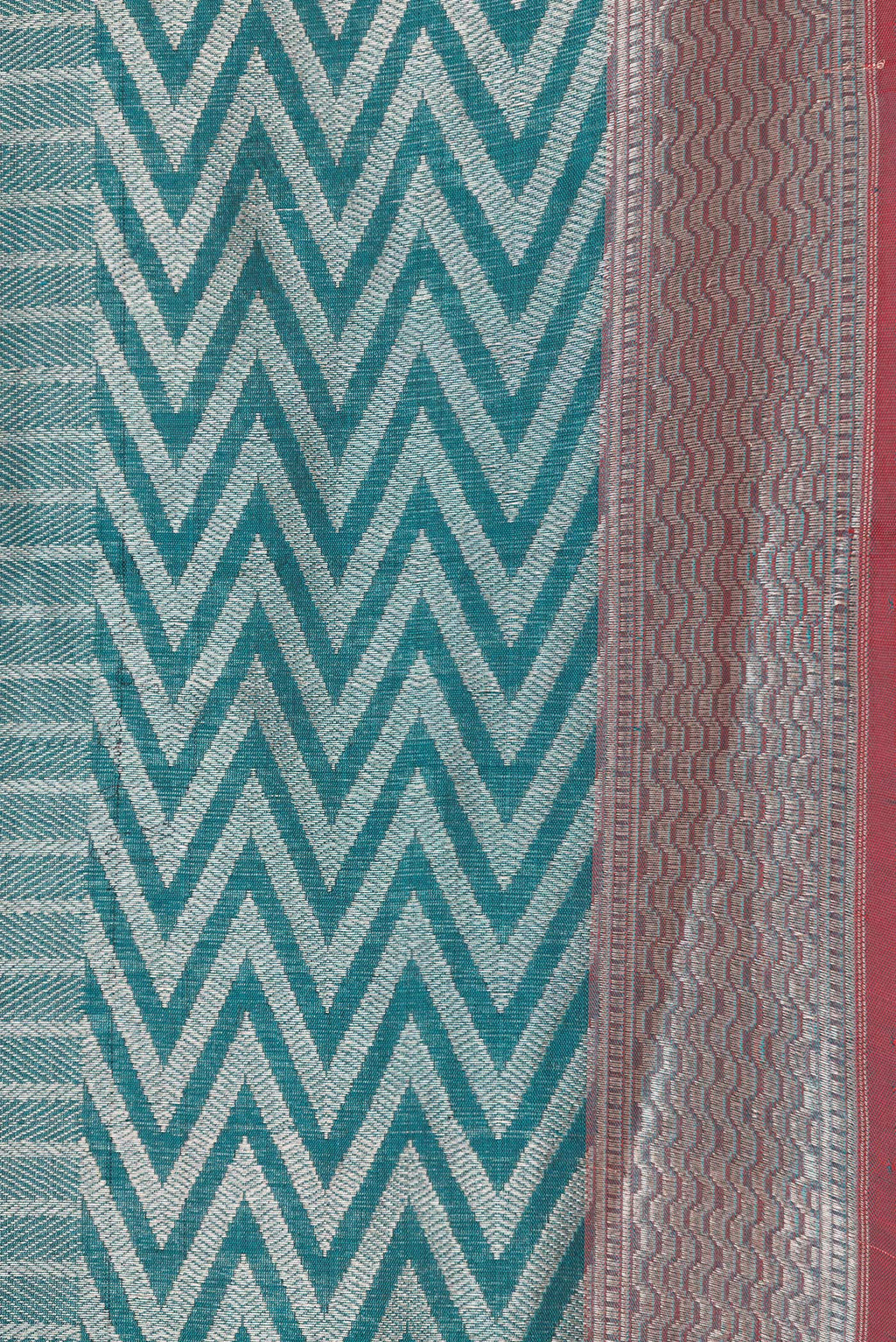 Border image of Green Dual Tone Banarasi Silk Saree with Zari Brocade on the body and Zari Border. 