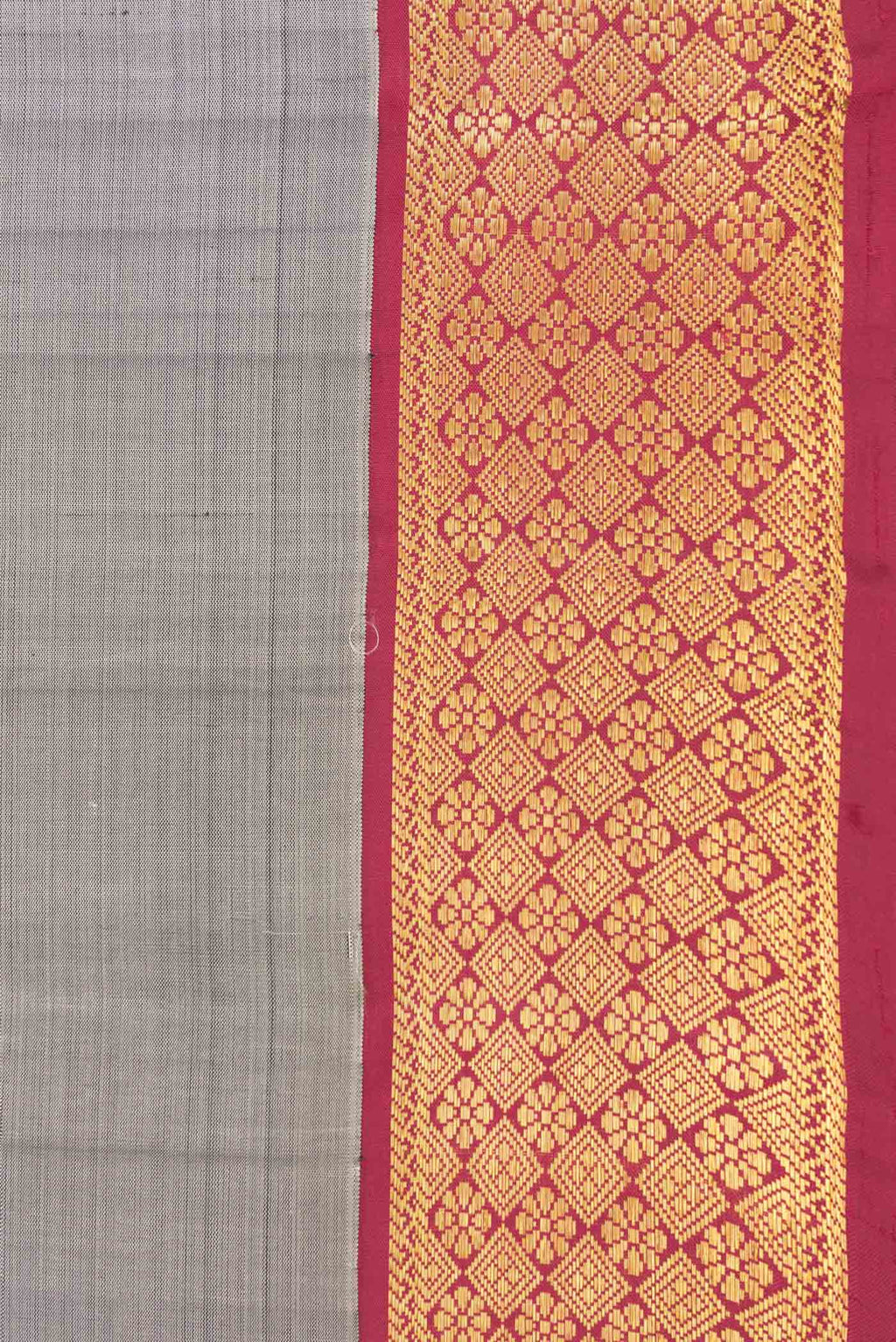 Border image of Grey Dual Tone Kanchipuram Saree with Zari Butta on the body and Zari Border