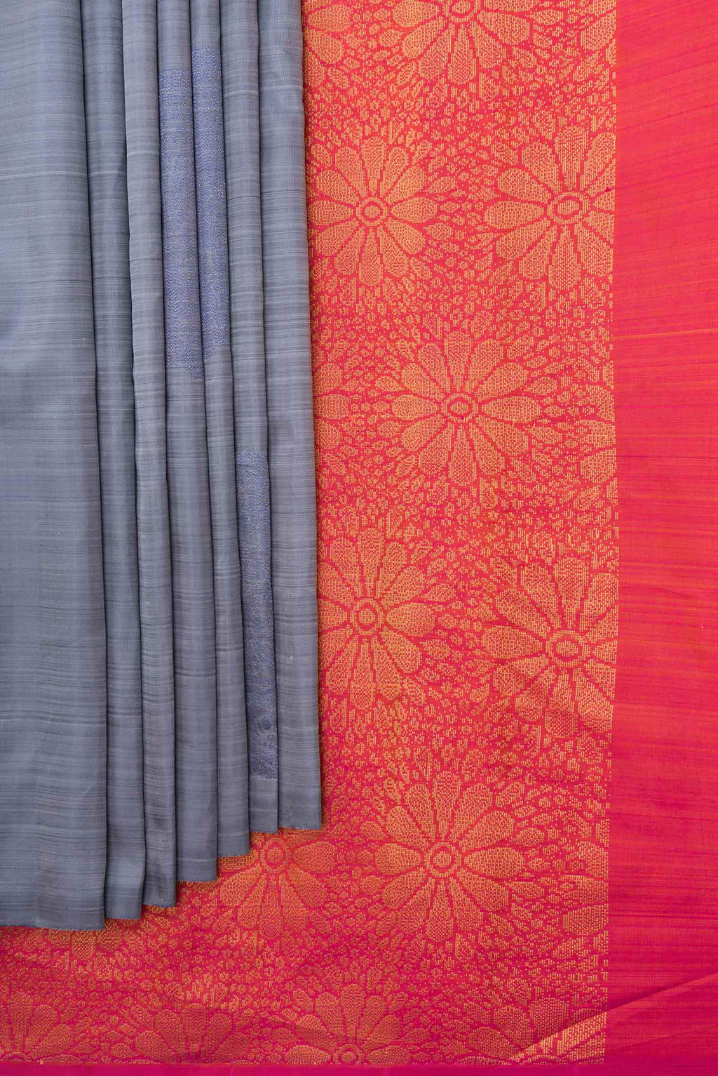 Pleats and pallu of Grey Dual Tone Kanchipuram Saree with Zari Butta on the body and Without Border