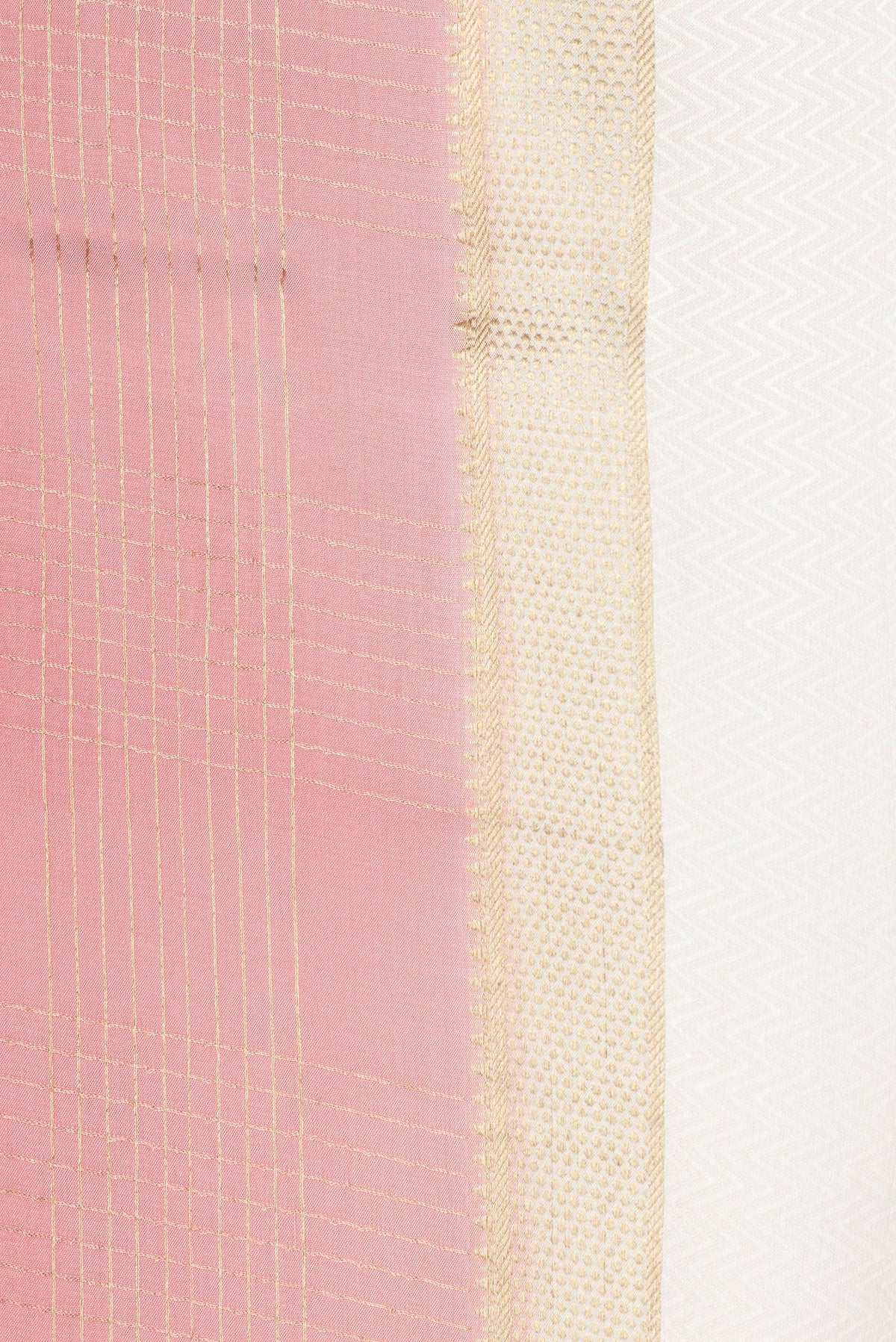 Border image of Pink Dual Tone Mysore Silk Saree with Checked design on the body and Zari And Thread Border. 
