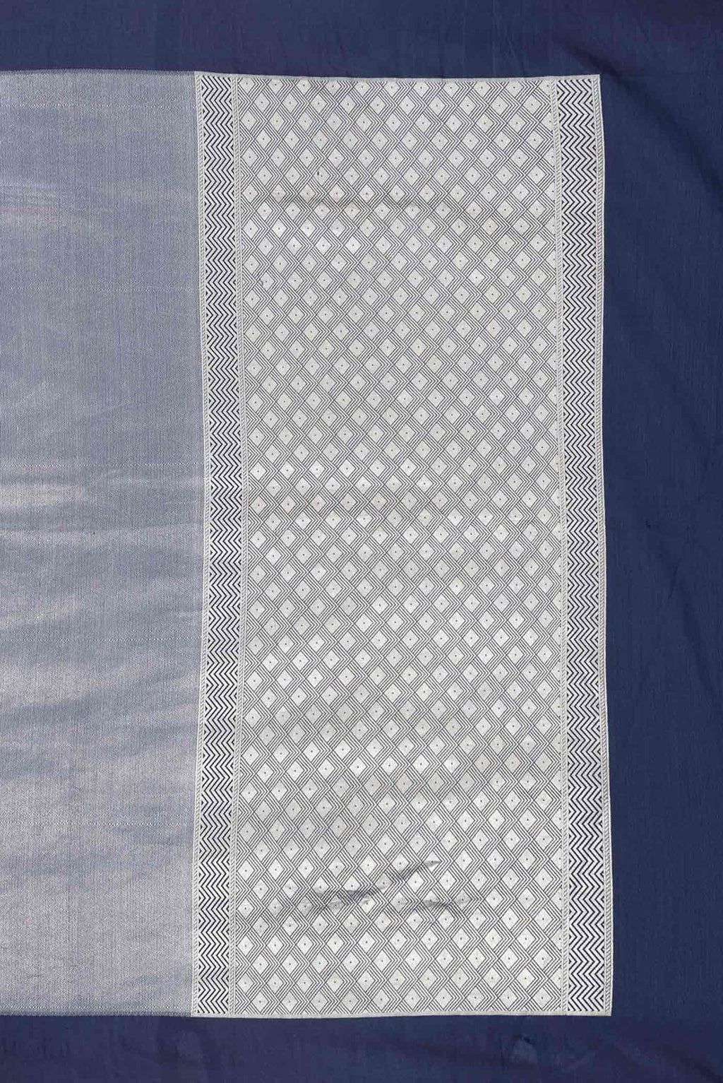Close up image of the pallu of Navy Blue Dual Tone Banarasi Silk Saree with Zari Brocade on the body and Plain Border