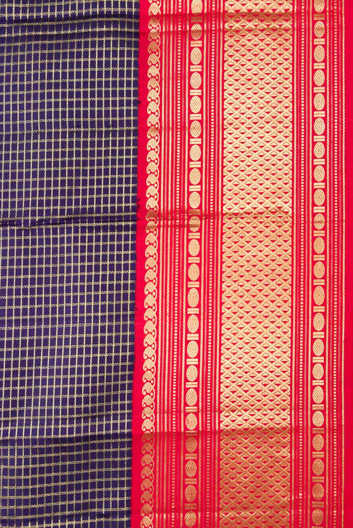 Border image of Navy Blue Dual Tone Kanchipuram Silk Saree with Checked design on the body and Zari Border