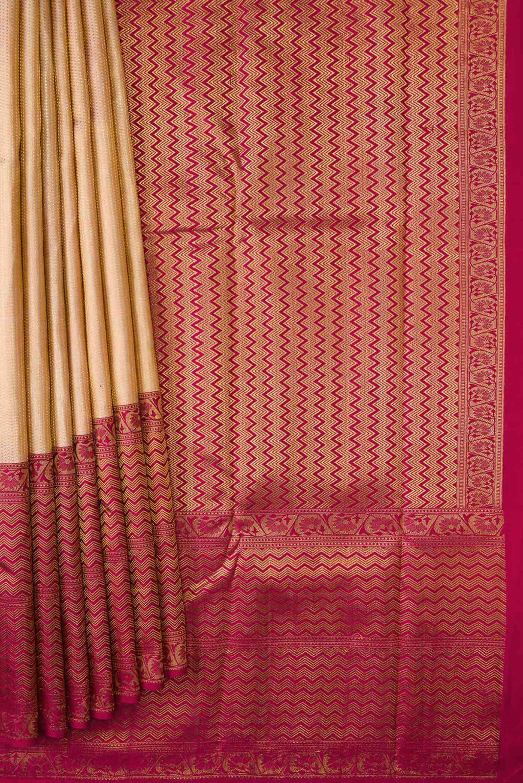 Pleats and pallu of Rose Gold Kanchipuram Silk Saree with Zari Brocade on the body and Zari Border