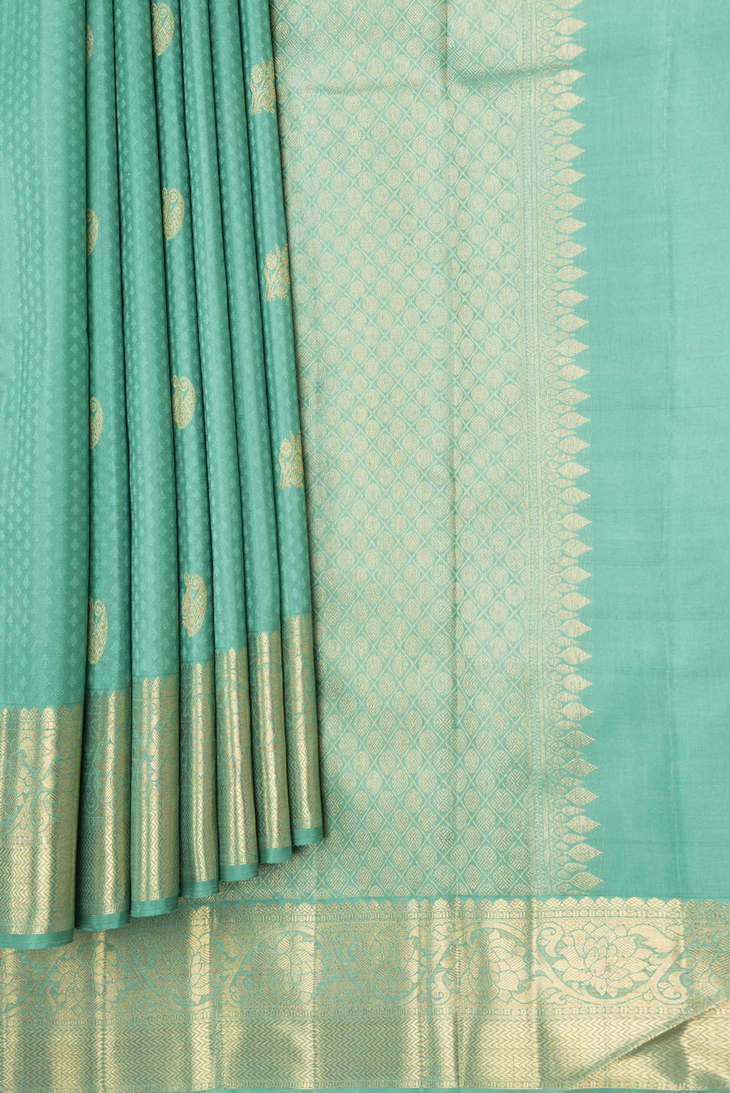 Pleats and pallu of Pure Silk Pure Zari Green Dual Tone Kanchipuram Saree with Jacquard With Zari Butta on the body and Zari Border