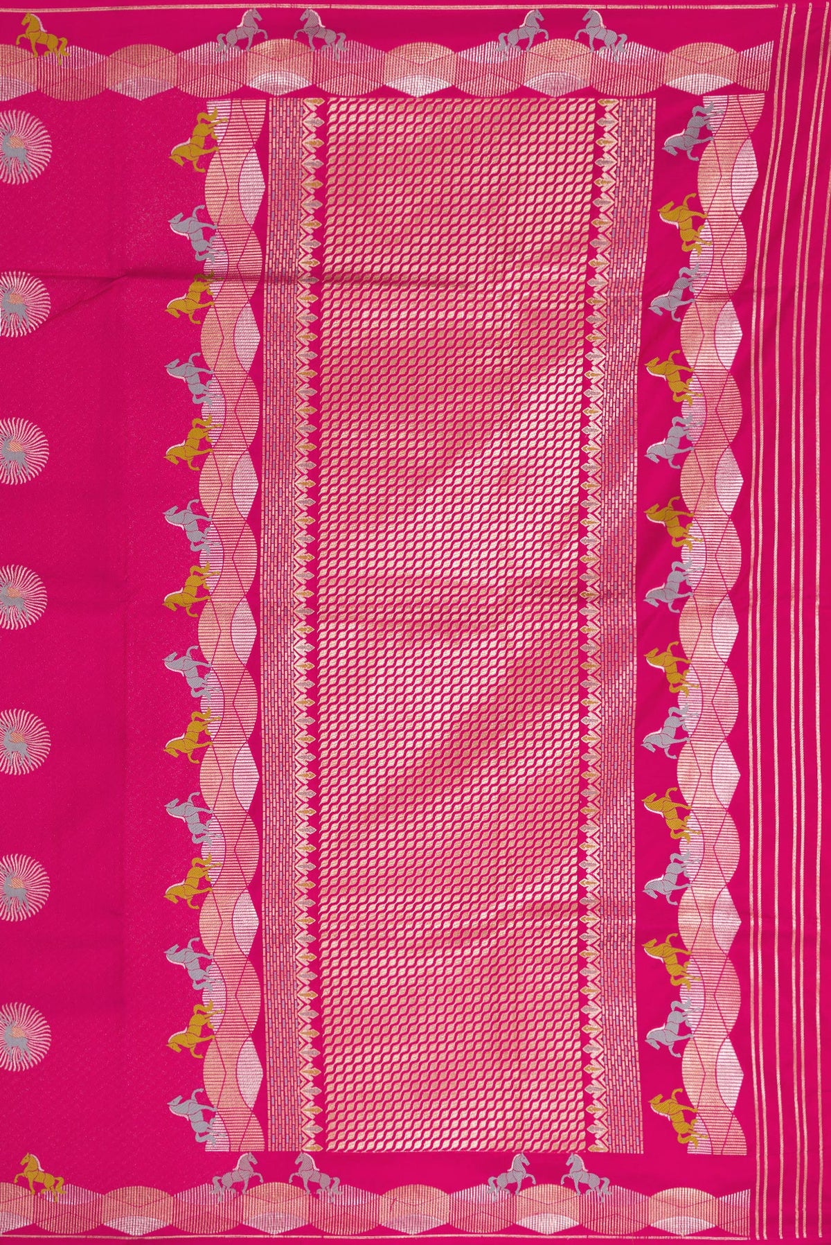 Close up image of the pallu of Dark Pink Dual Tone Banarasi Silk Saree with Zari Brocade on the body and Fancy Border. 