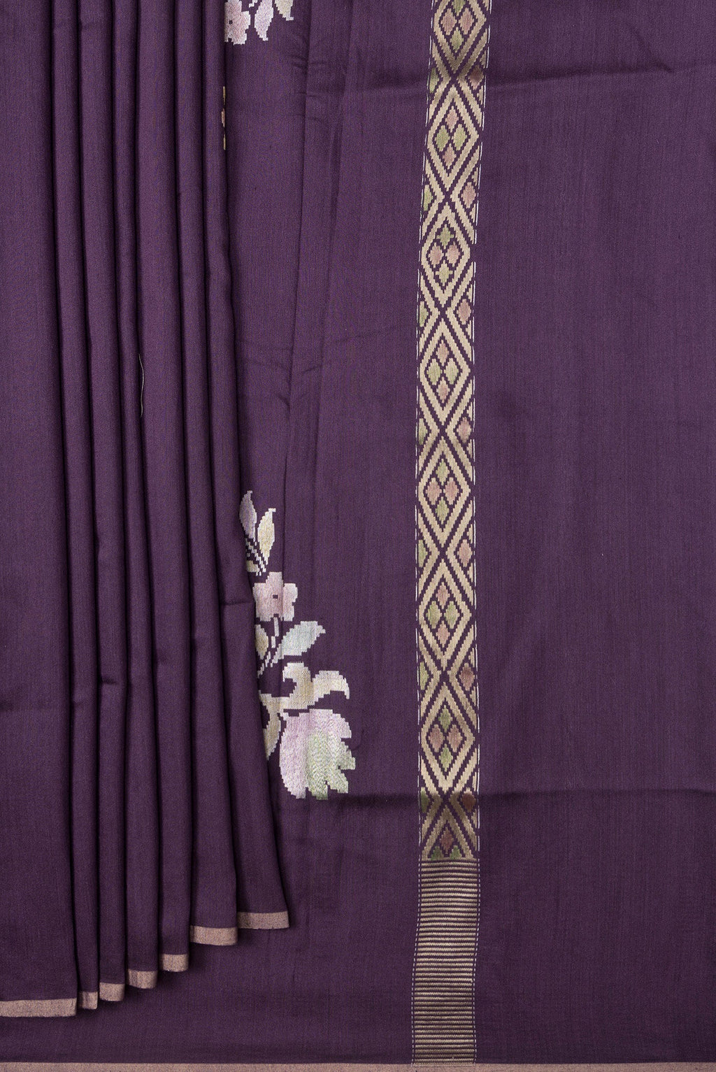 Pleats and pallu of Burgundy Dual Tone Tussar Silk Saree with Plain Body and Fancy Border. 
