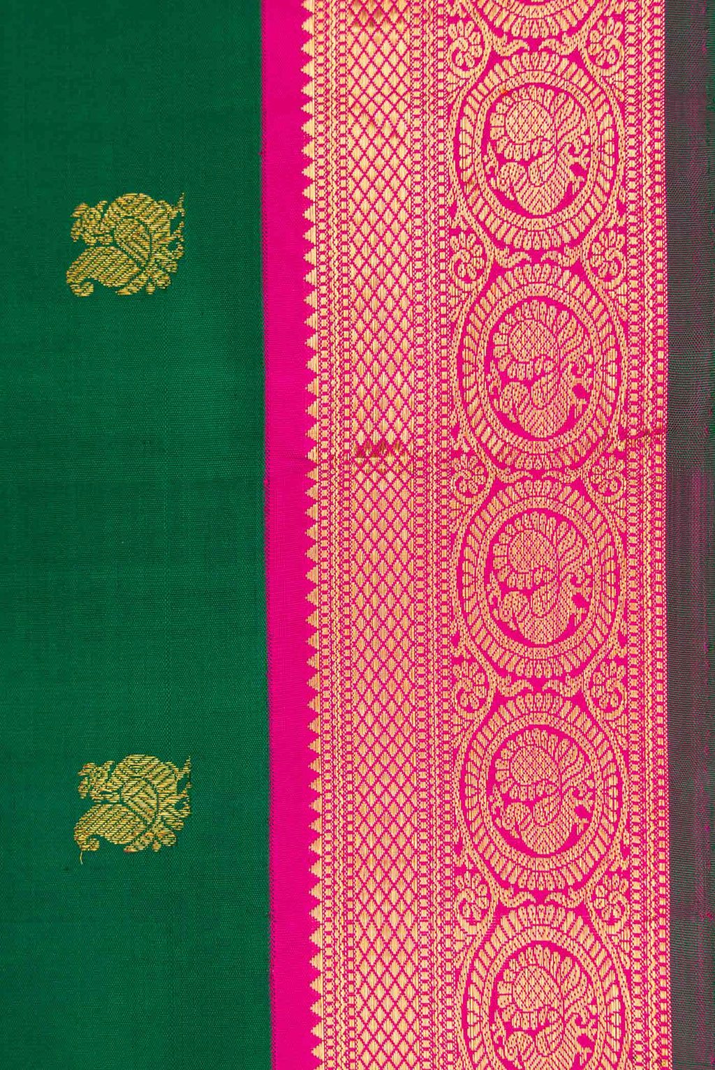 Border image of Bottle Green Dual Tone Kanchipuram Silk Saree with Zari Butta on the body and Zari Border