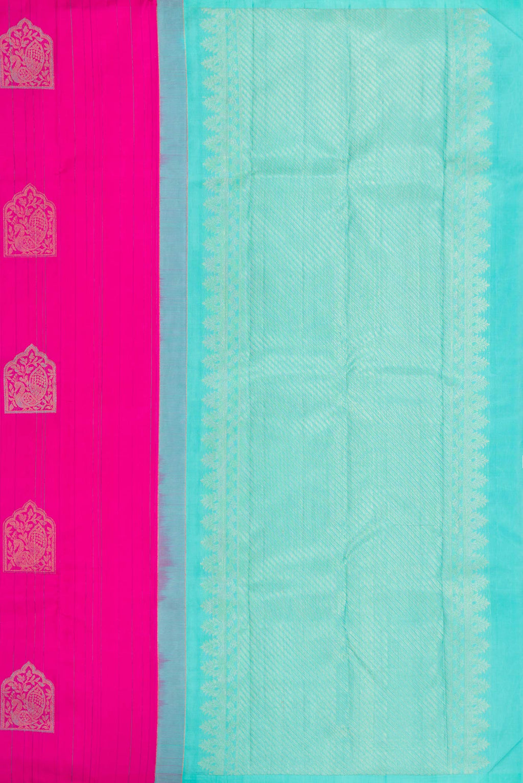 Close up image of the pallu of Dark Pink Dual Tone Kanchipuram Silk Saree with Zari And Thread Butta on the body and Without Border