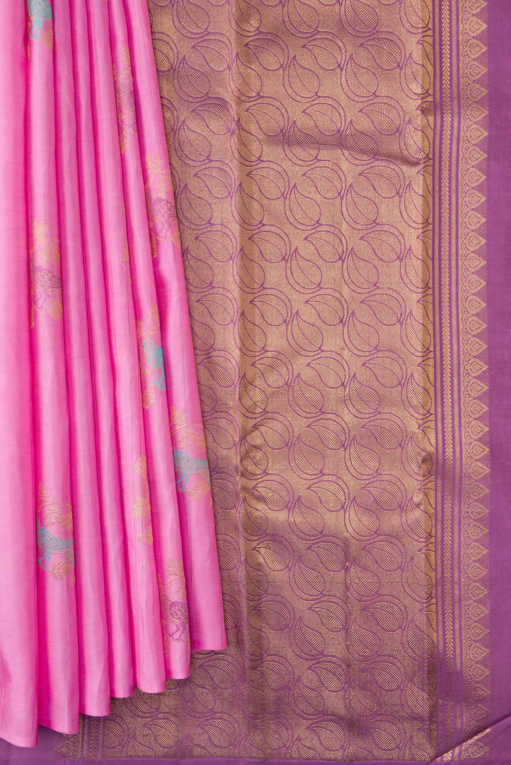 Pleats and pallu of Pure Silk Pure Zari Pink Dual Tone Kanchipuram Saree with Zari And Thread Butta on the body and Without Border