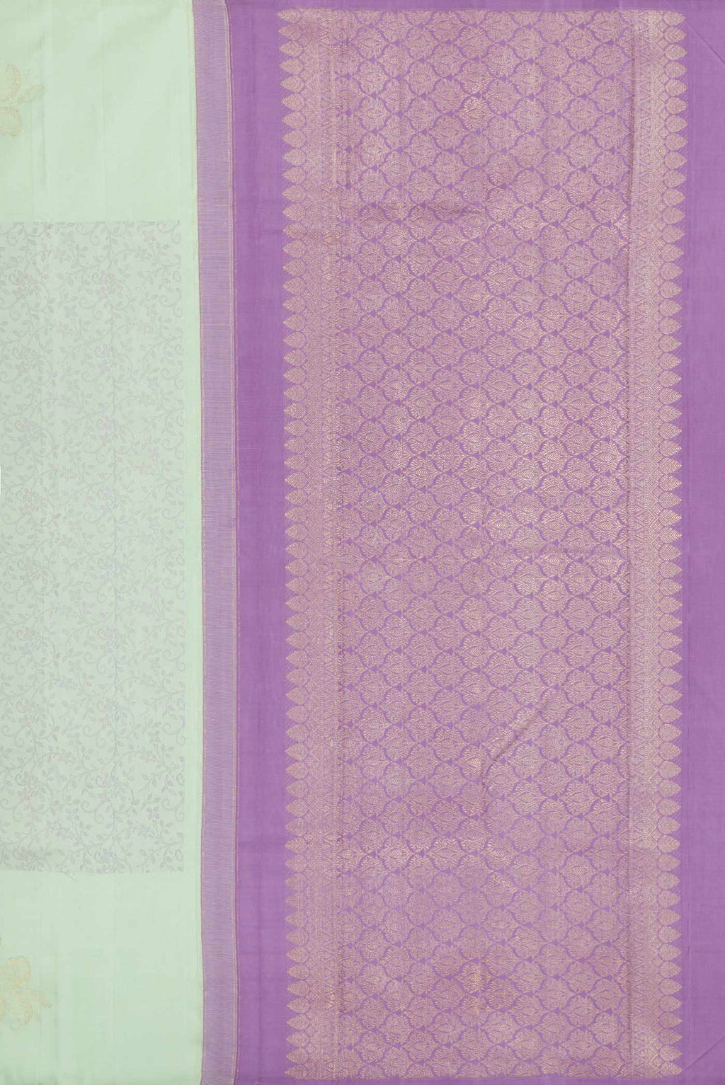 Close up image of the pallu of Pista Green Dual Tone Kanchipuram Silk Saree with Jacquard design on the body and Fancy Border