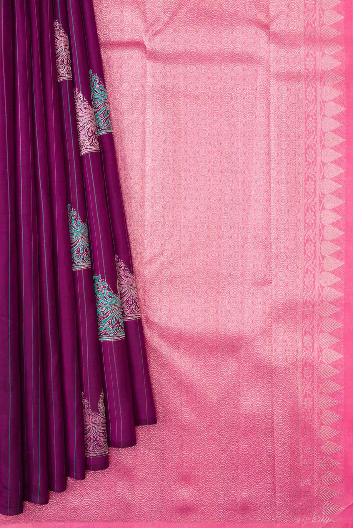 Pleats and pallu of Purple Dual Tone Kanchipuram Silk Saree with Zari And Thread Butta on the body and Without Border
