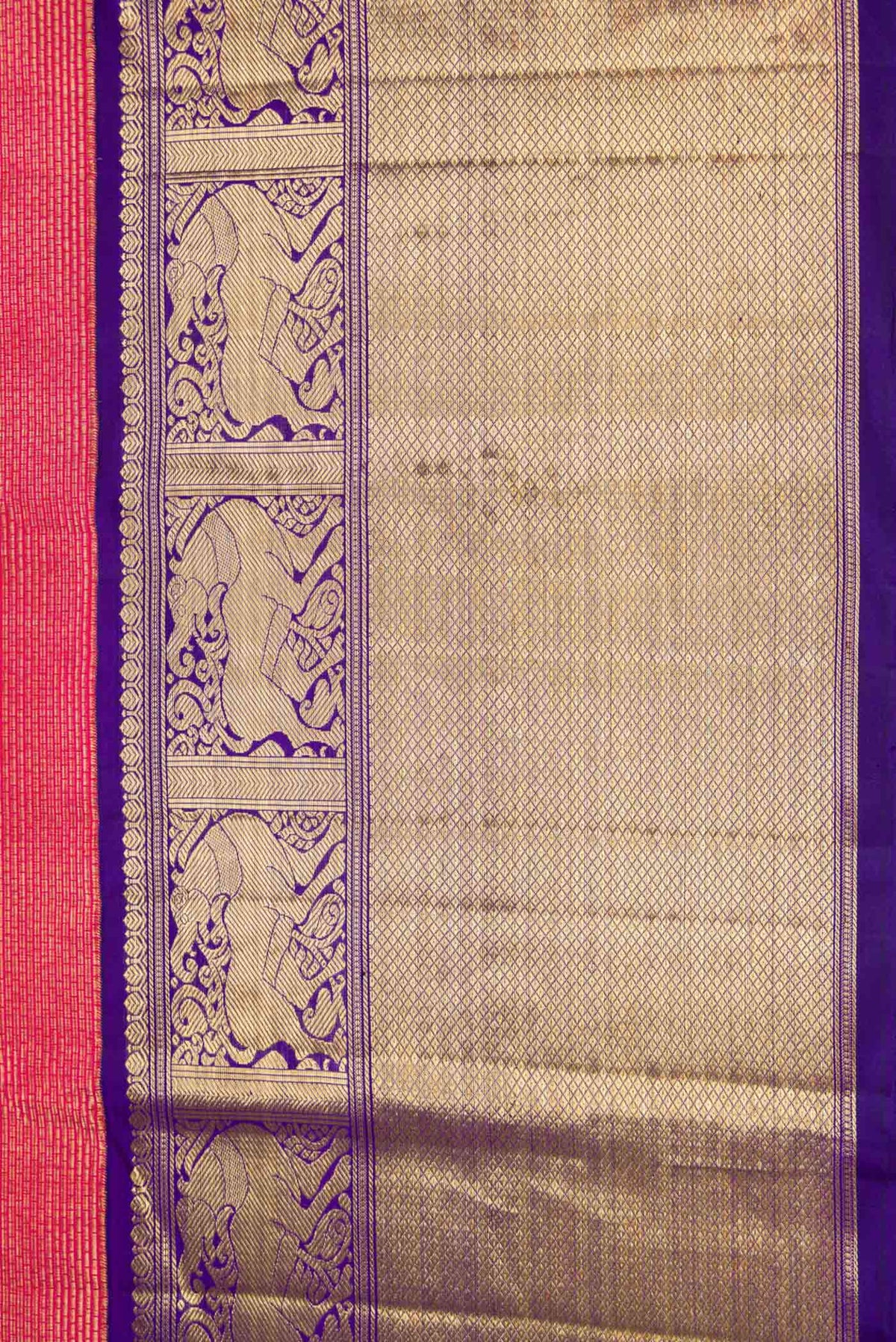 Border image of Dark Pink Dual Tone Kanchipuram Silk Saree with Zari Brocade on the body and Zari Border