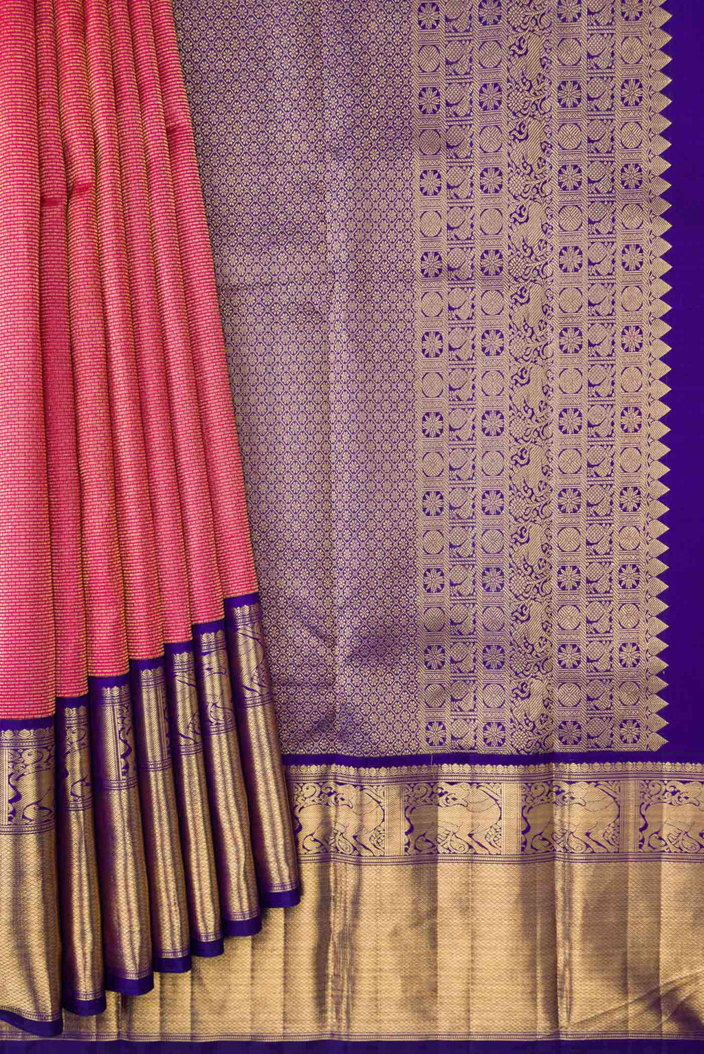 Pleats and pallu of Dark Pink Dual Tone Kanchipuram Silk Saree with Zari Brocade on the body and Zari Border