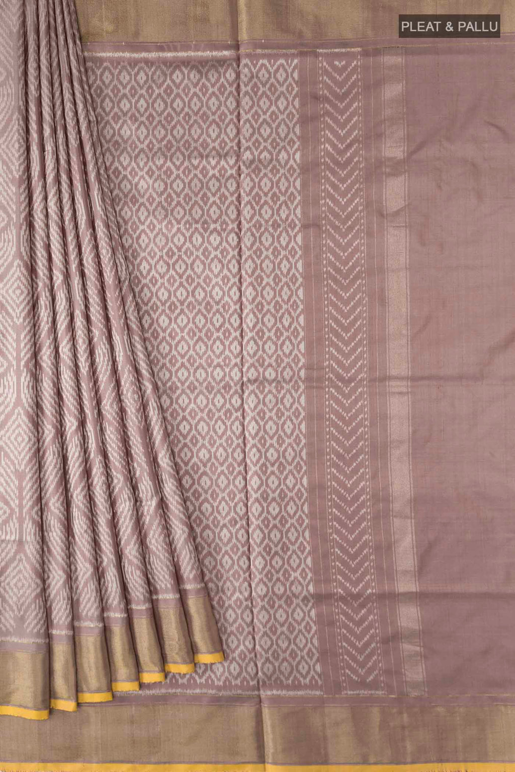 Pleats and pallu of Mauve Pochampally Silk Saree with Pure Ikat on the body and Zari Border