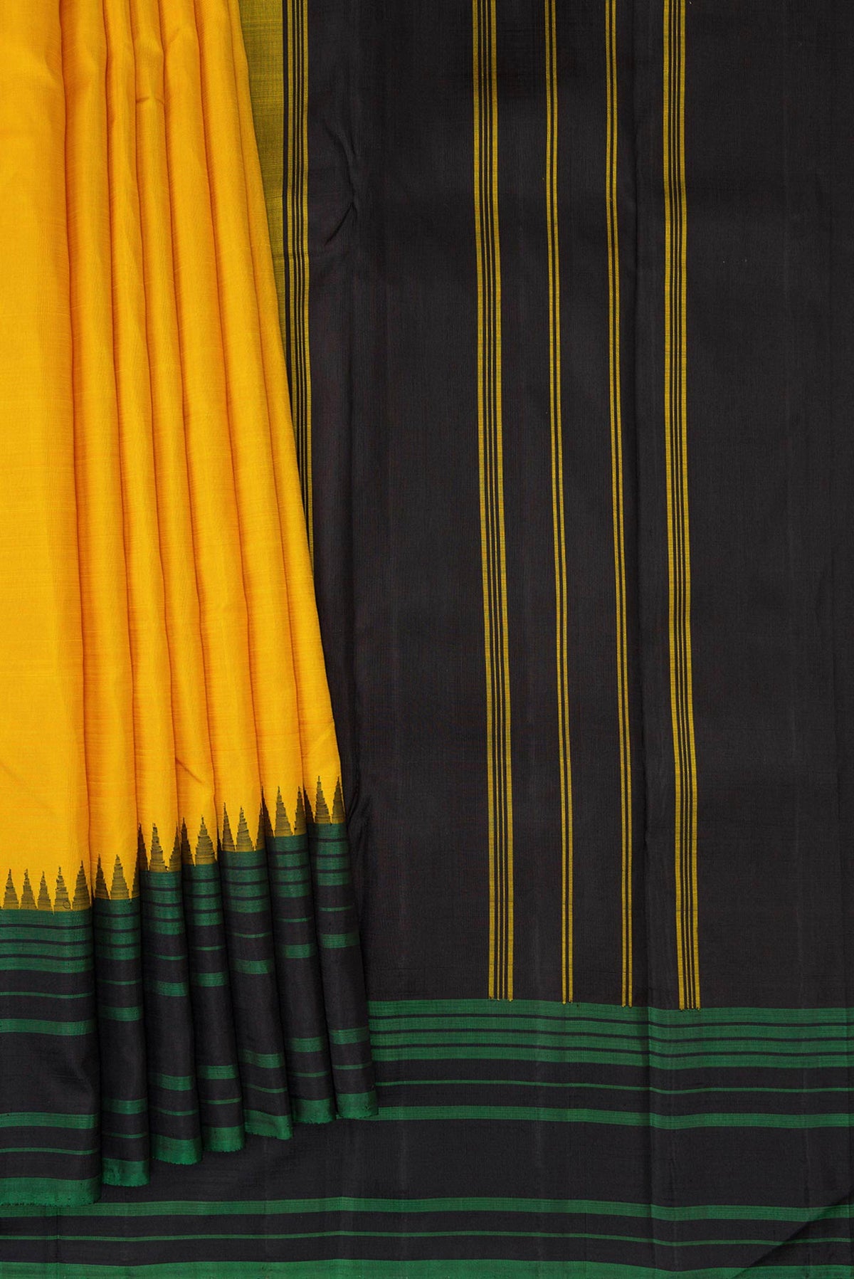 Pleats and pallu of Mustard Dual Tone Kanchipuram Silk Saree with Plain Body and Thread Border