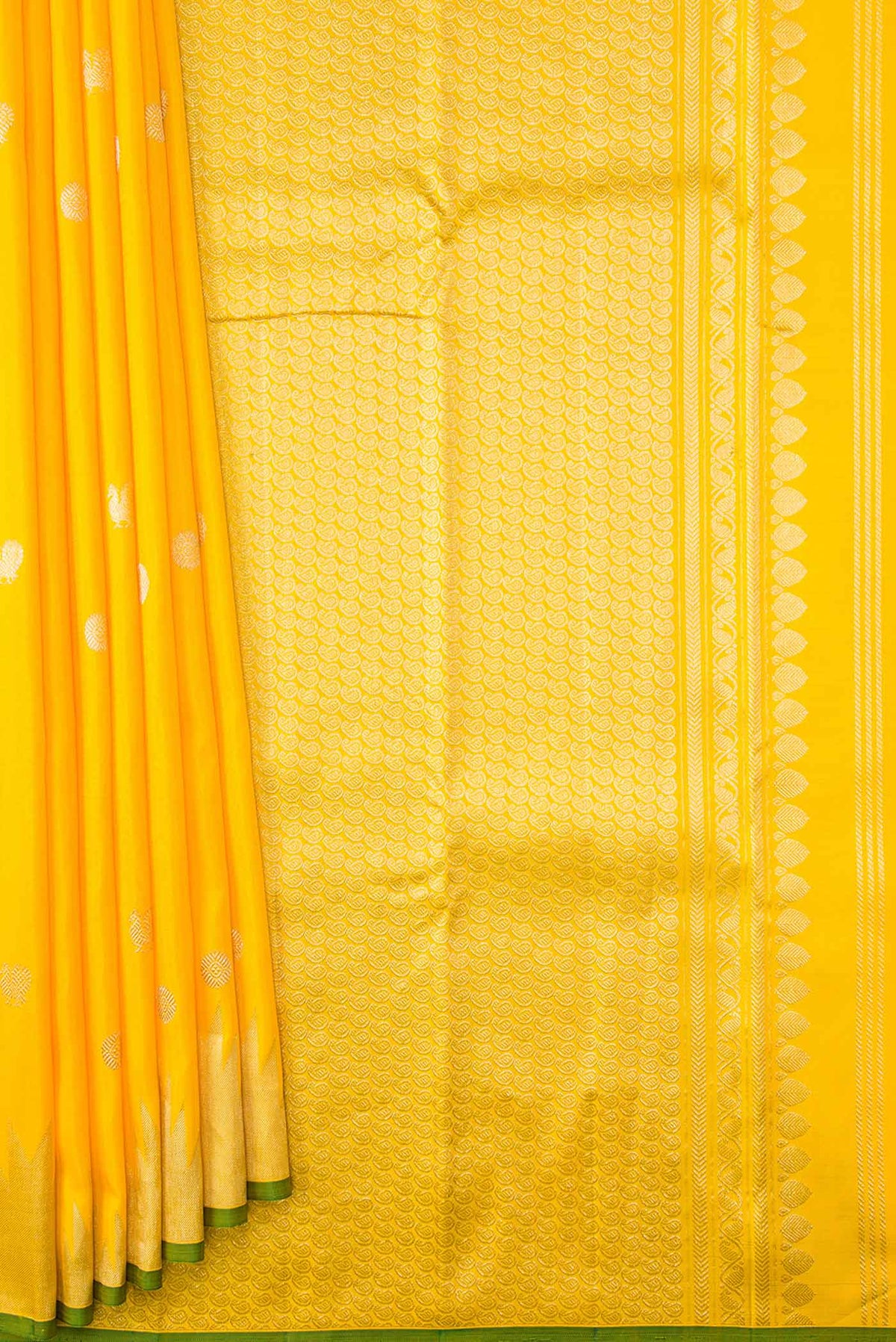Pleats and pallu of Yellow Dual Tone Kanchipuram Silk Saree with Zari Butta on the body and Temple Border