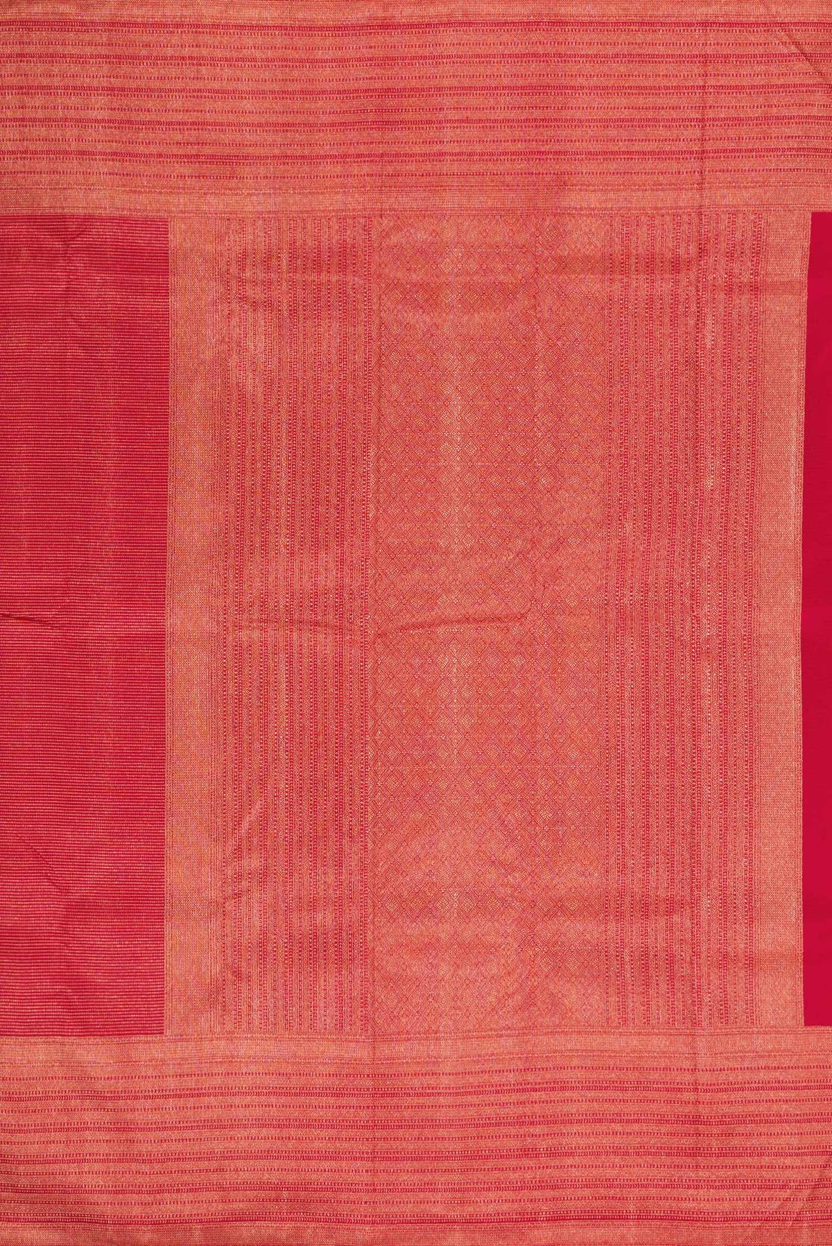 Close up image of the pallu of Red Dual Tone Kanjivaram Silk Saree with Zari Brocade on the body and Zari Border. 