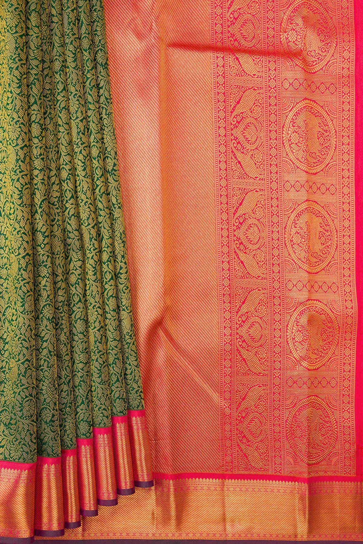 Pleats and pallu of Bottle Green Dual Tone Kanjivaram Silk Saree with Zari Brocade on the body and Zari Border. 