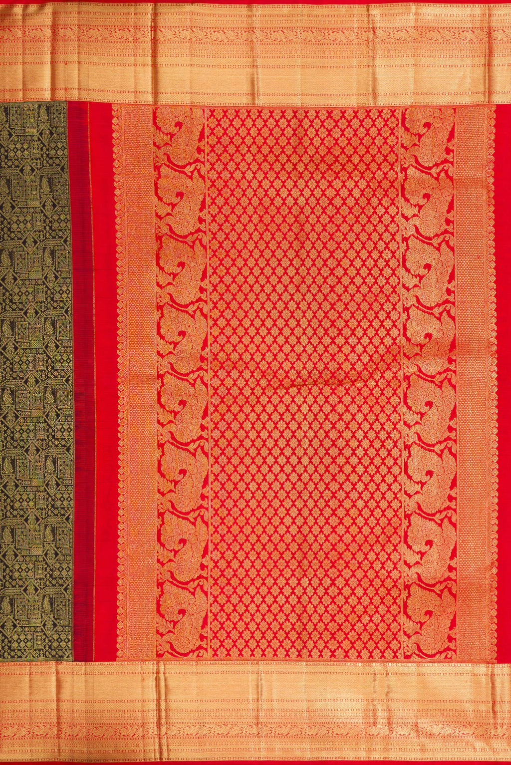 Close up image of the pallu of Black Kanjivaram Silk Saree with Zari Brocade on the body and Zari Border. 