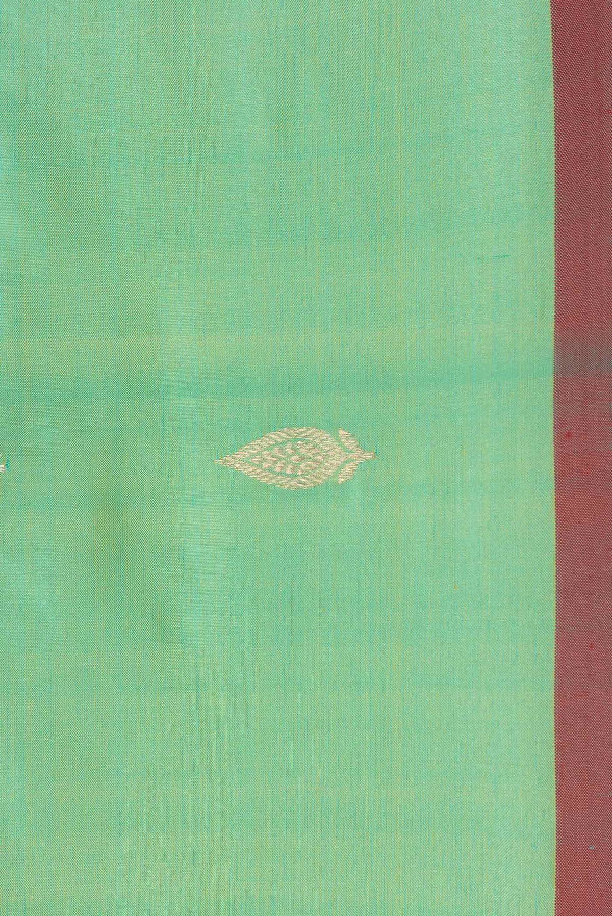 Border image of Green Dual Tone Banarasi Silk Saree with Zari Butta on the body and Thread Border. 