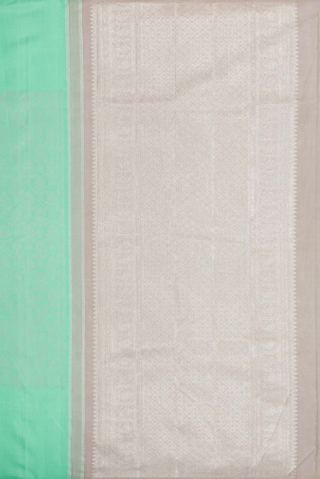 Close up image of the pallu of Sea Green Dual Tone Kanchipuram Silk Saree with Jacquard design on the body and Fancy Border