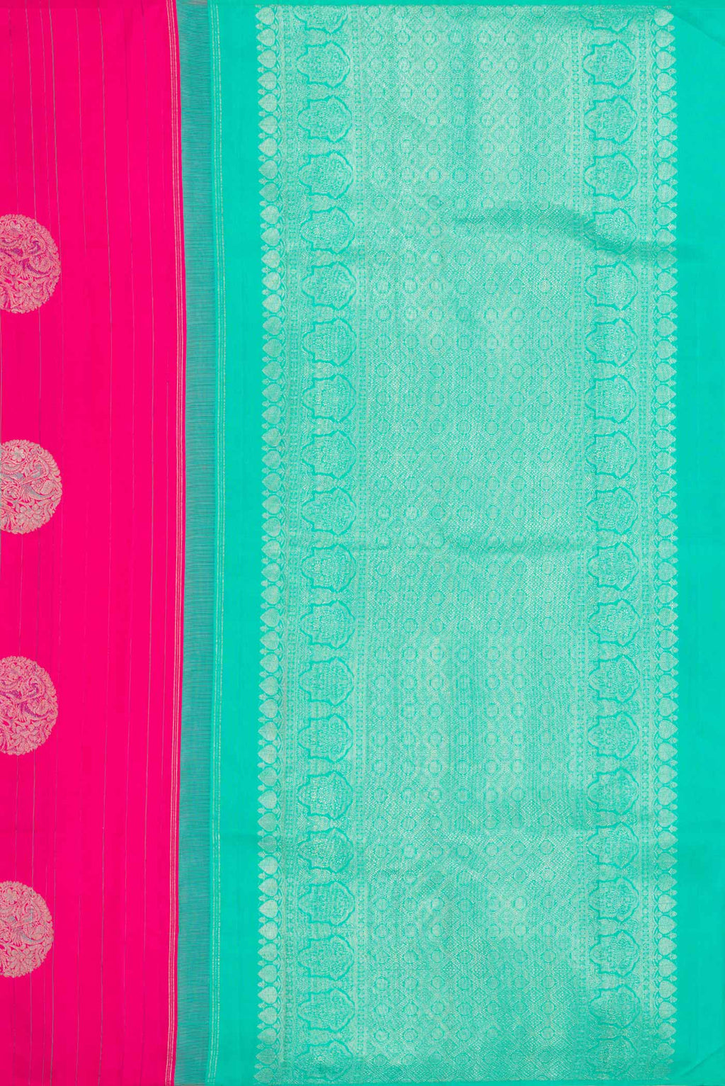 Close up image of the pallu of Dark Pink Dual Tone Kanchipuram Silk Saree with Zari And Thread Butta on the body and Without Border