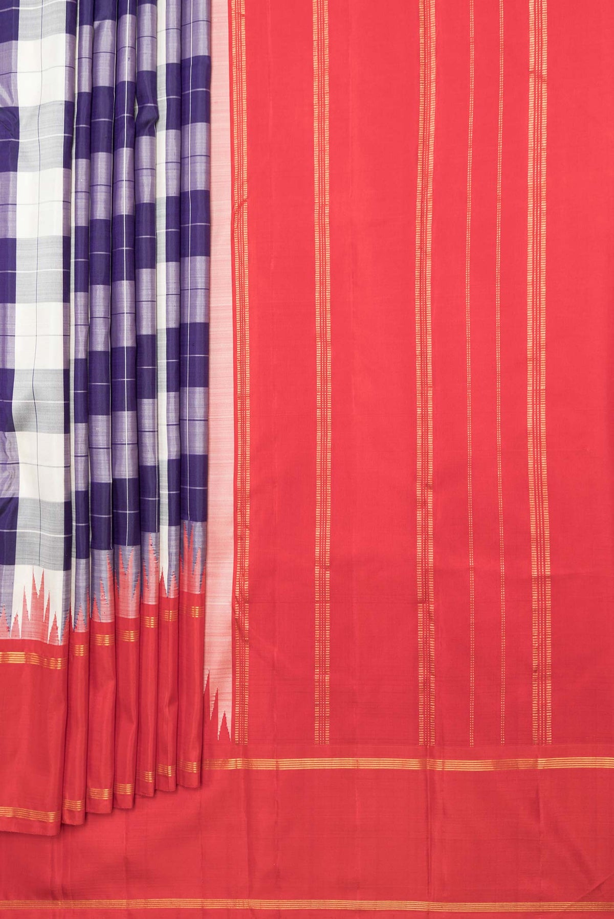 Pleats and pallu of Grey,Off White and Navy Blue Color Kanchipuram Saree with Checked design on the body and Zari Border
