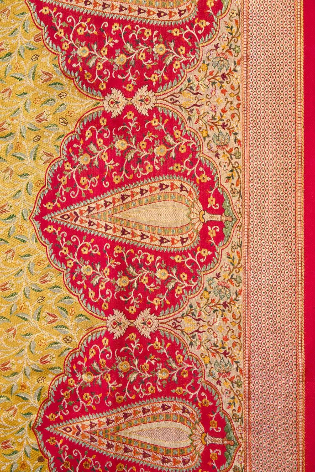 Border image of Gold Dual Tone Kanchipuram Tissue Silk Saree with Zari Brocade on the body and Fancy Border