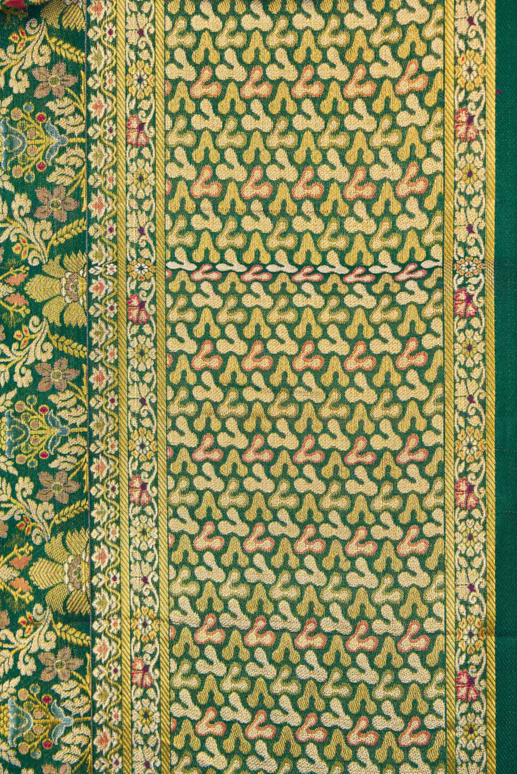 Border image of Green Dual Tone Kanchipuram Tissue Silk Saree with Zari Brocade on the body and Zari Border
