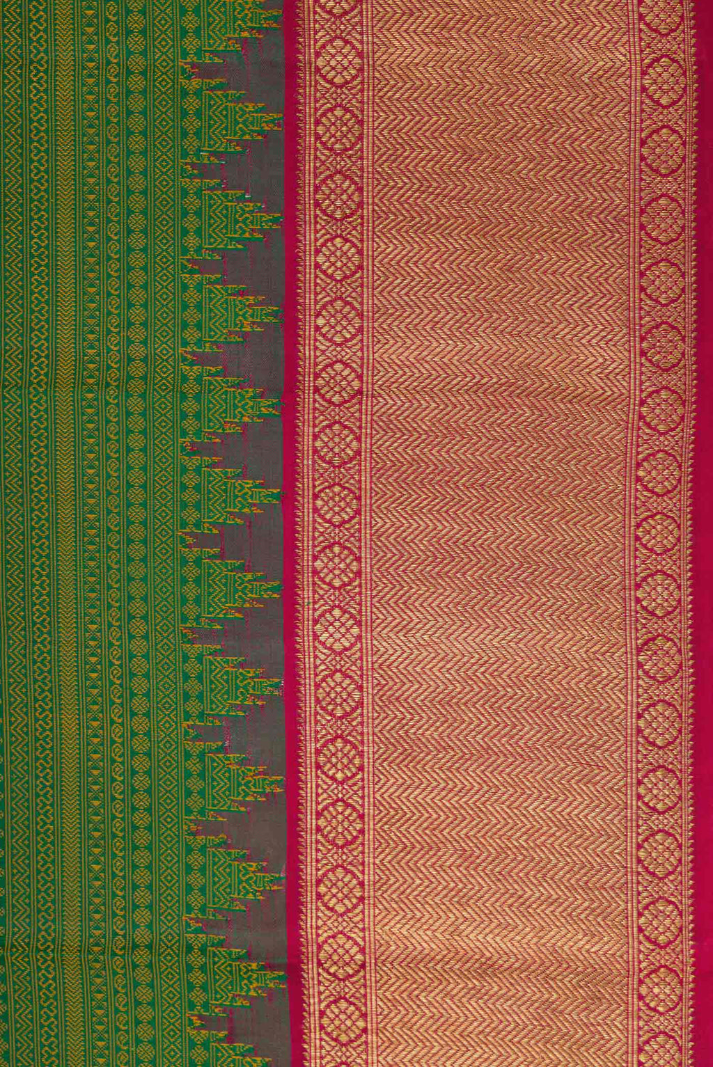 Border image of Pure Silk Pure Zari Green Dual Tone Kanjivaram Saree with Jacquard design on the body and Zari Border. 