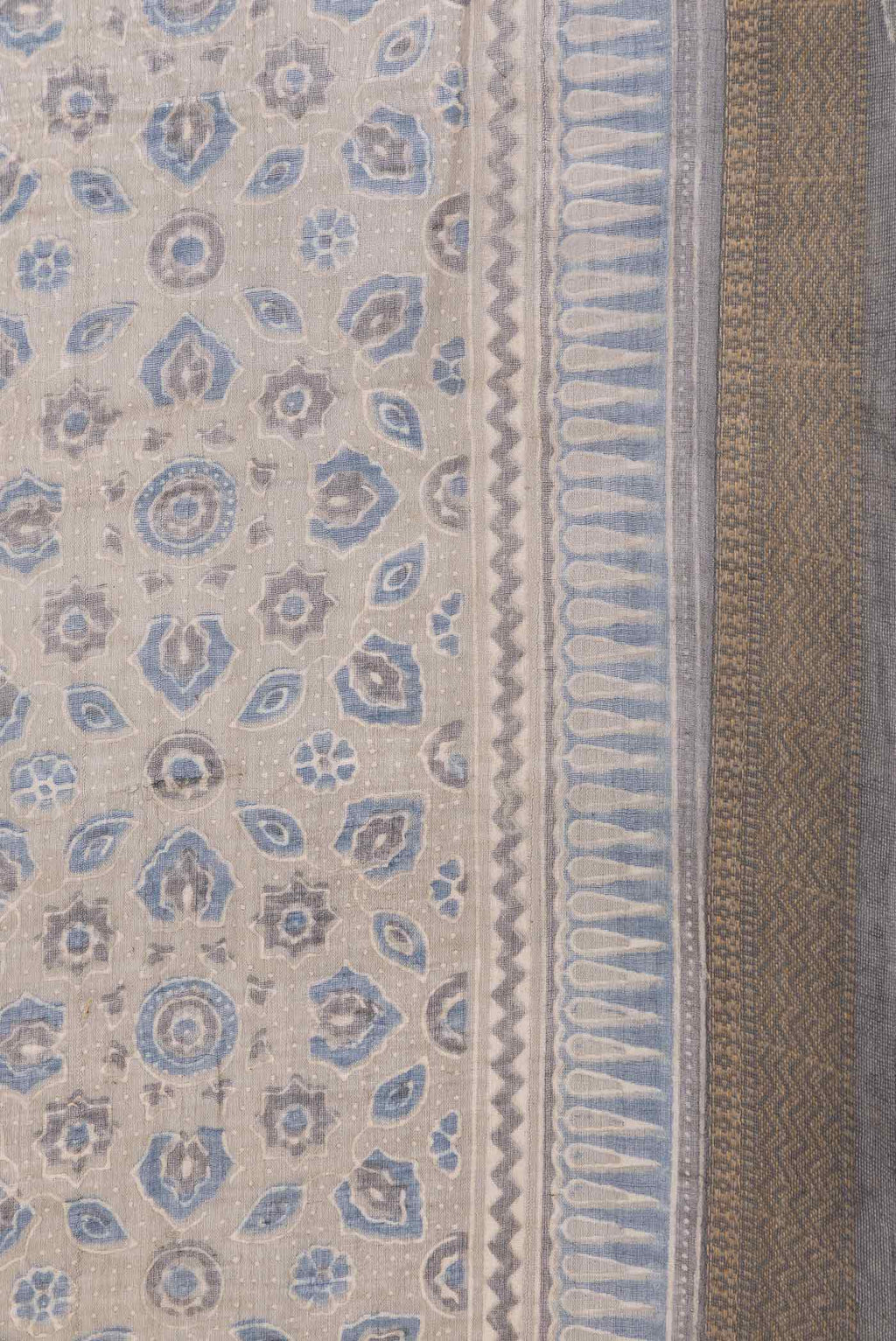 Border image of Grey Dual Tone Chanderi Silk Saree with Printed design on the body and Zari Border