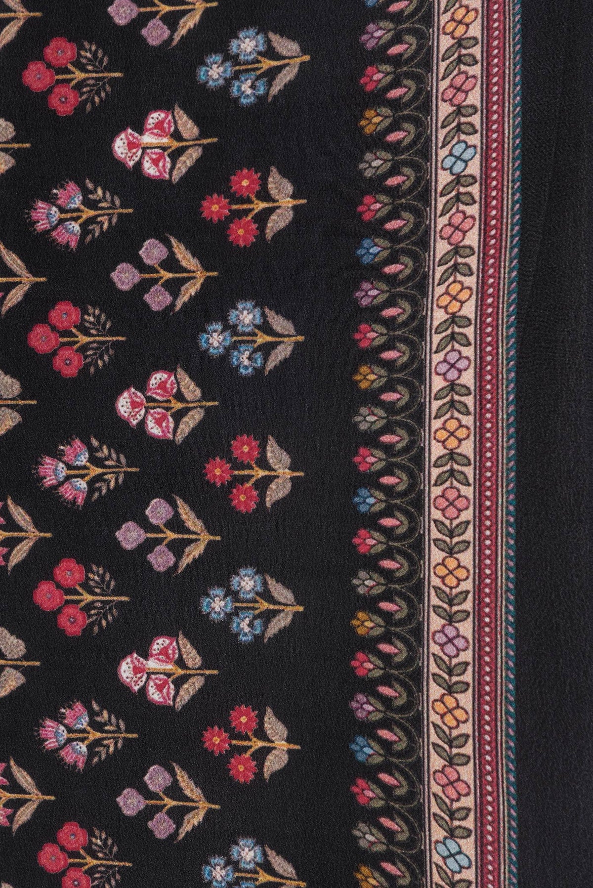 Border image of Black Dual Tone Mysore Crepe Saree with Printed design on the body and Printed Border. 