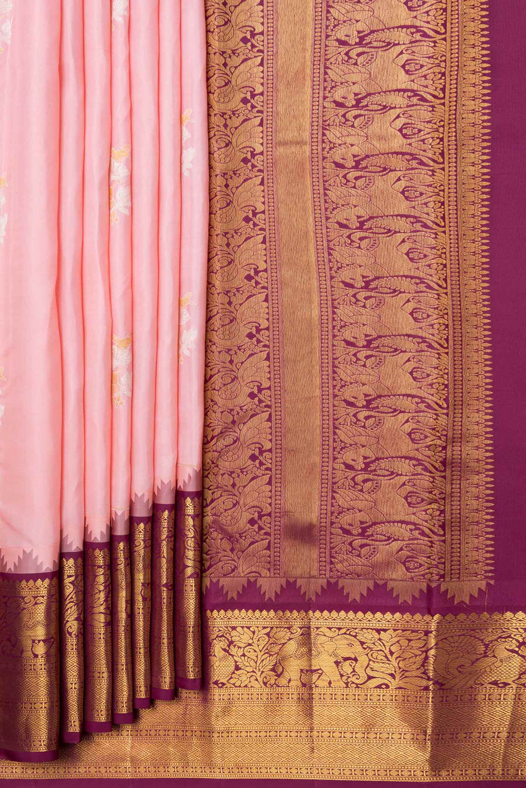 Pleats and pallu of Pink Dual Tone Kanchipuram Saree with Zari Butta on the body and Zari Border