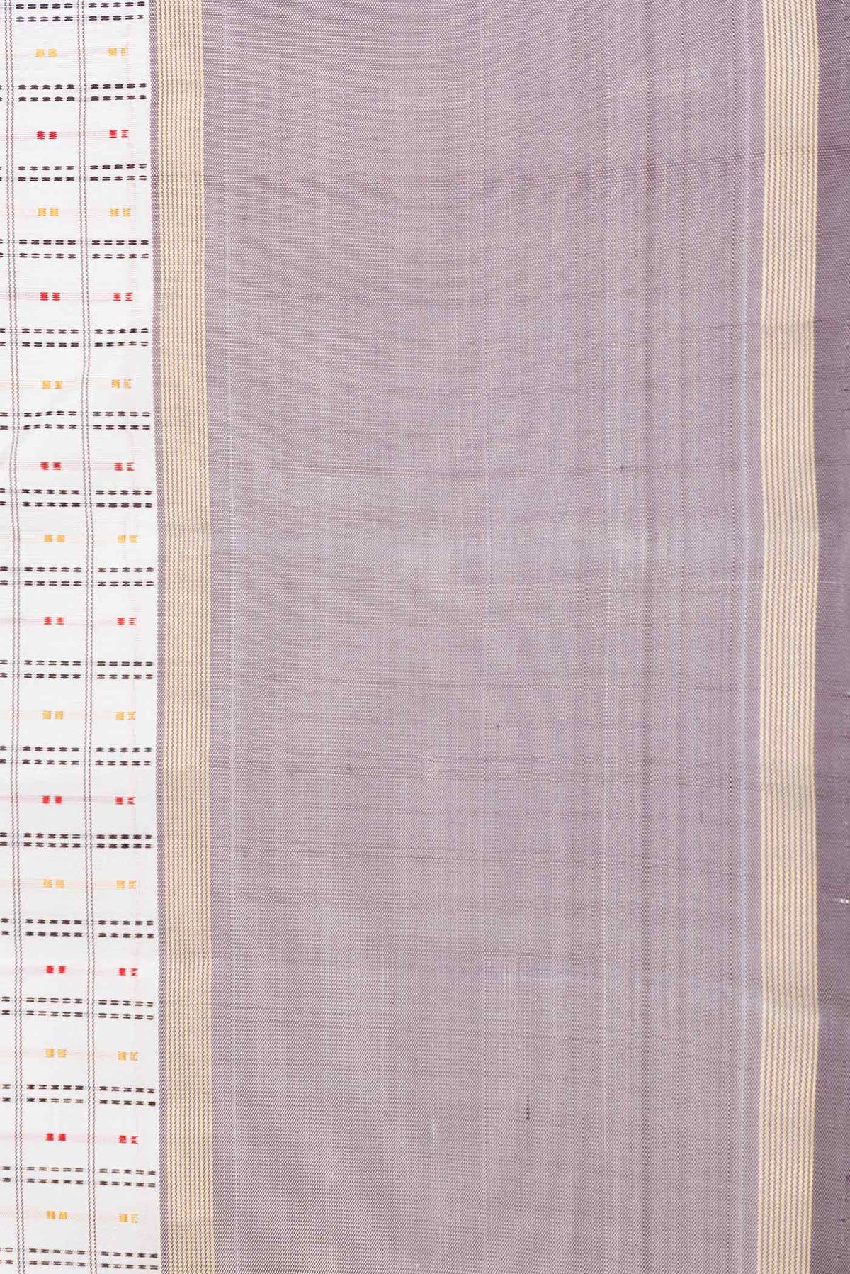 Border image of Off White Dual Tone Kanchipuram Saree with Checked design on the body and Zari Border