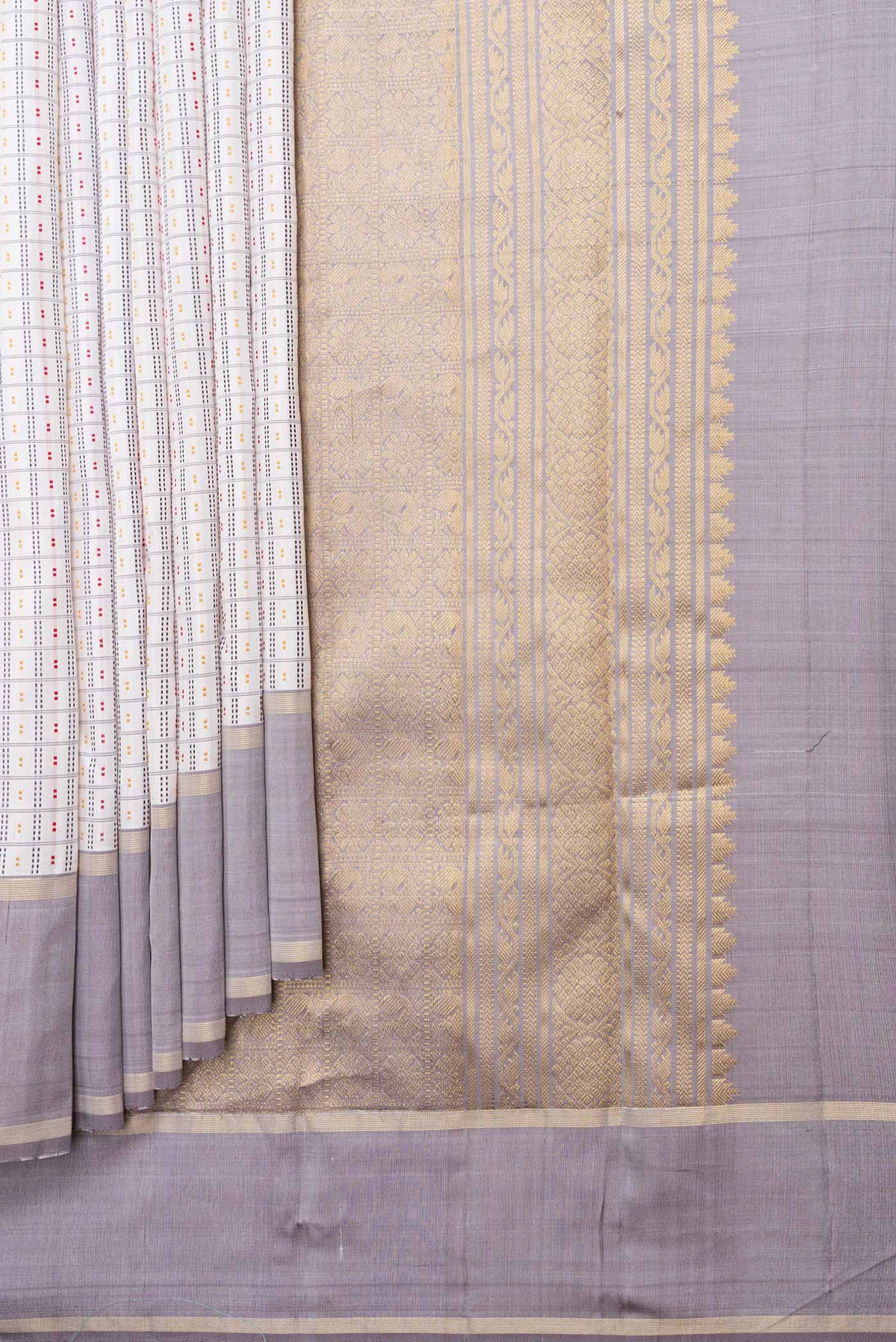 Pleats and pallu of Off White Dual Tone Kanchipuram Saree with Checked design on the body and Zari Border