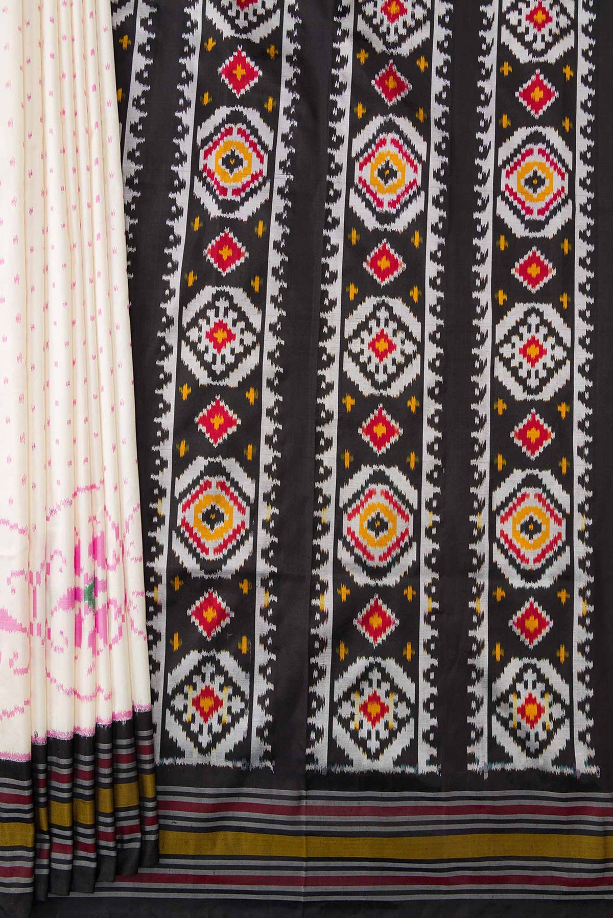Pleats and pallu of Off White Dual Tone Double Ikat Saree with Ikat Print on the body and Thread Border