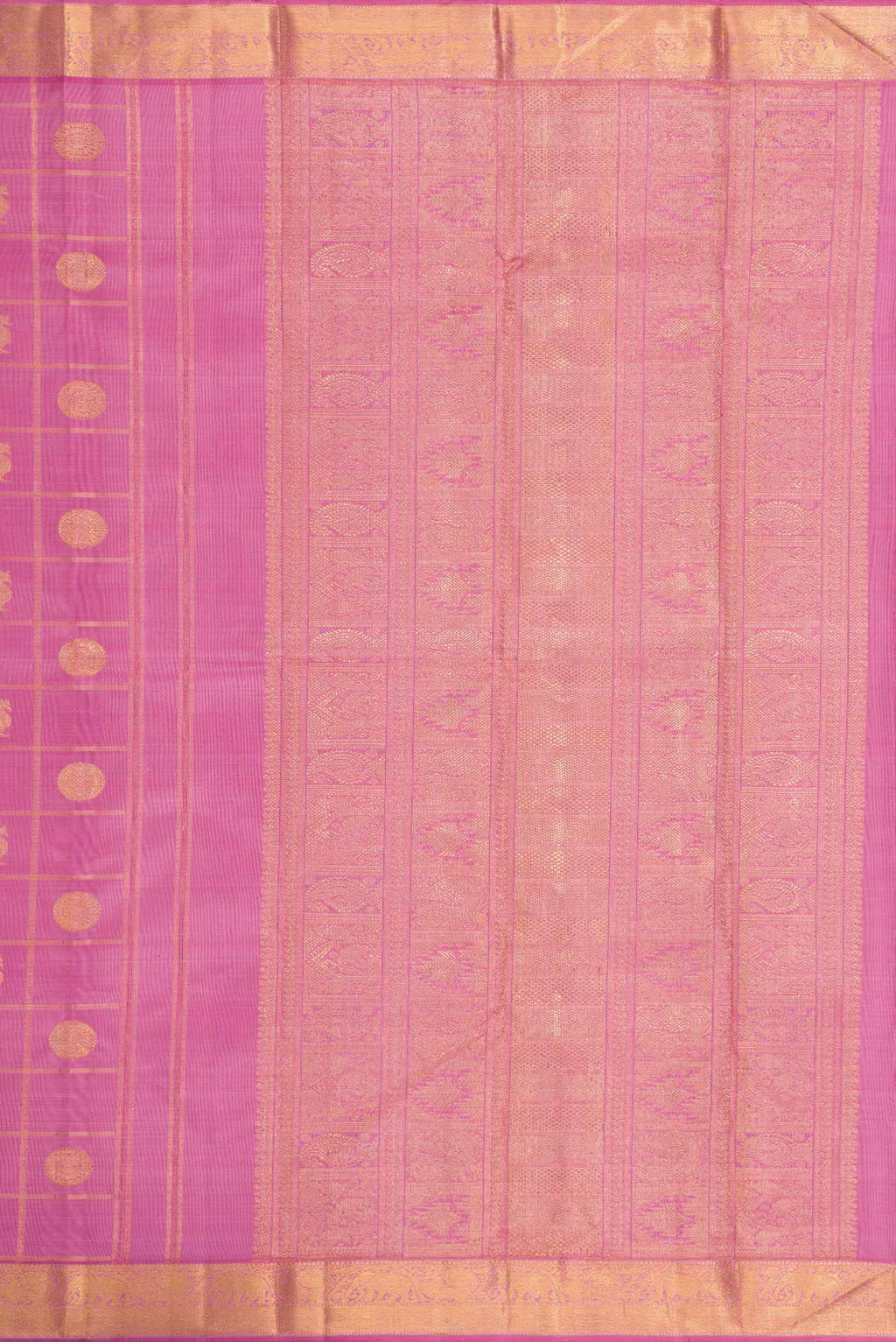 Close up image of the pallu of Pure Silk Pure Zari Rose pink Dual Tone Kanchipuram Saree with Checked design on the body and Zari Border