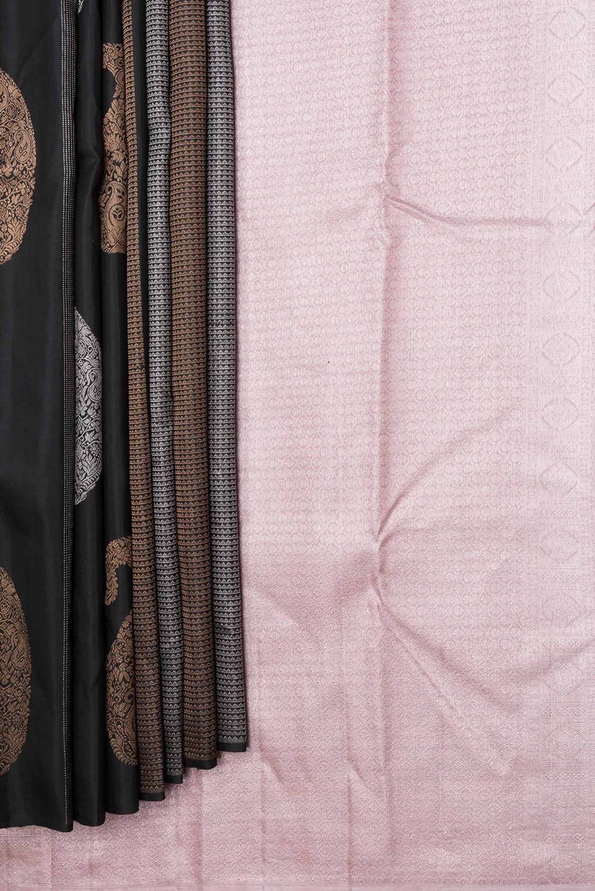 Pleats and pallu of Black Dual Tone Kanchipuram Silk Saree with Stripes on the body and Without Border