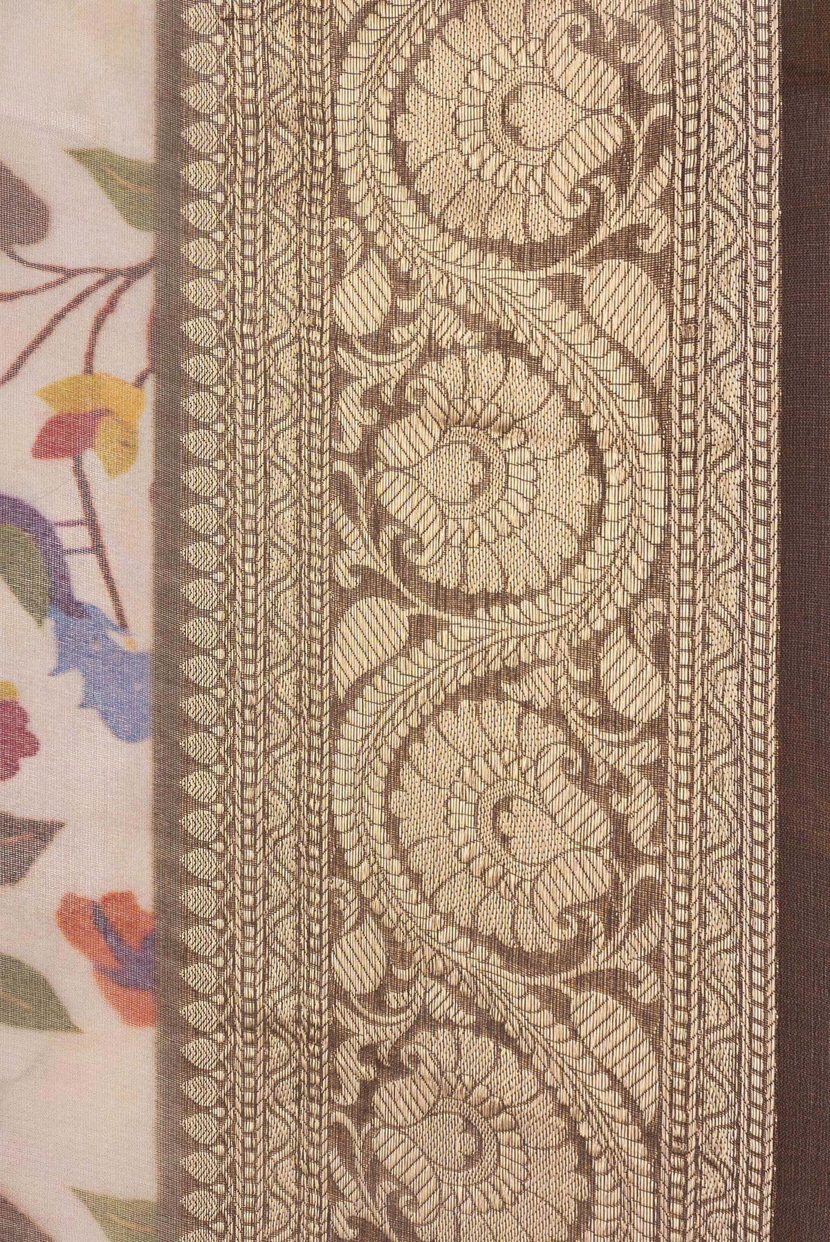 Border image of Rose Gold Dual Tone Organza Silk Saree with Printed design on the body and Zari Border. 